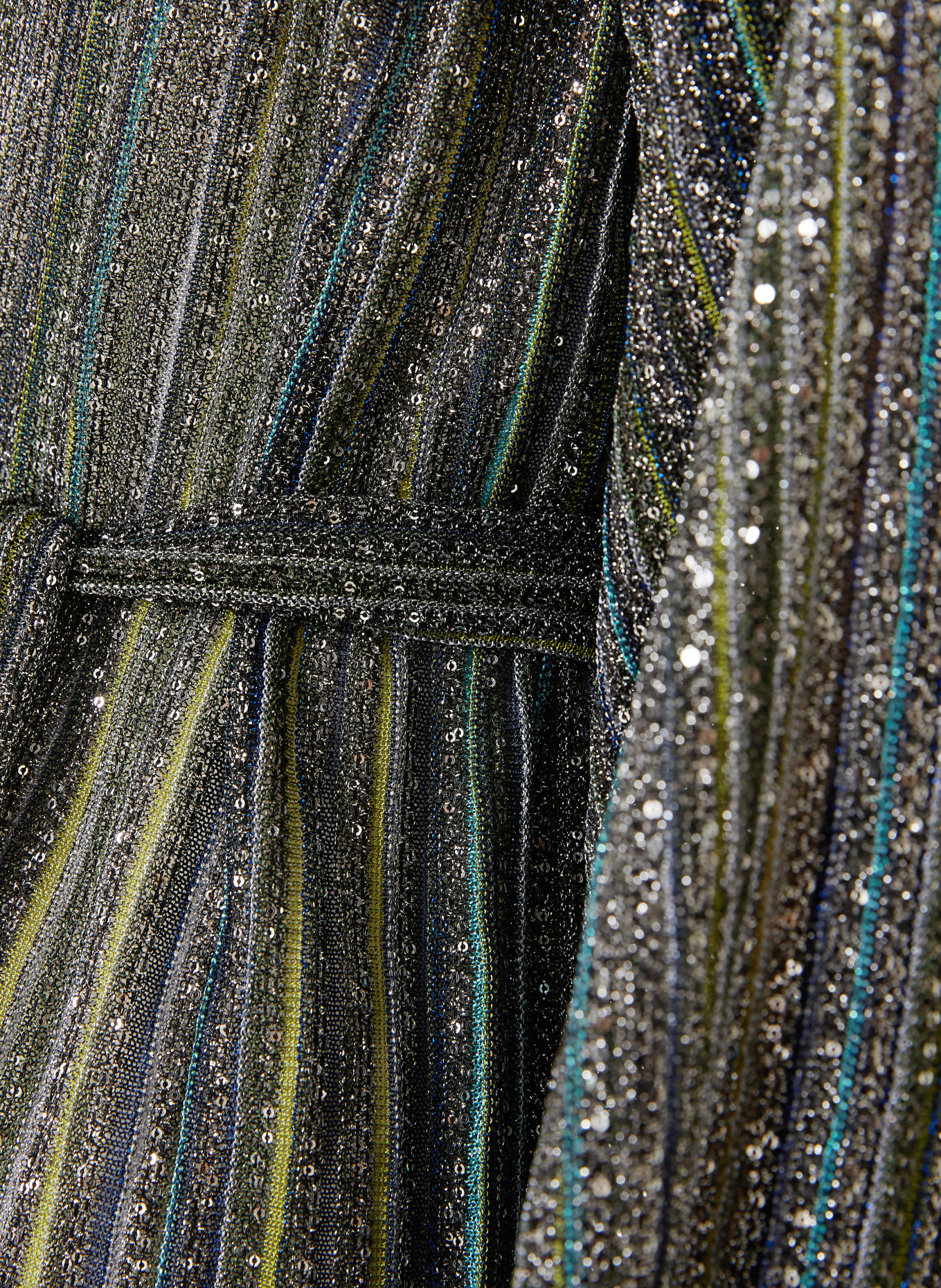 MISSONI Strickhülle mit Glitzergarn und Pailletten: SCHWARZ / GRÜN / DUNKELBLAU