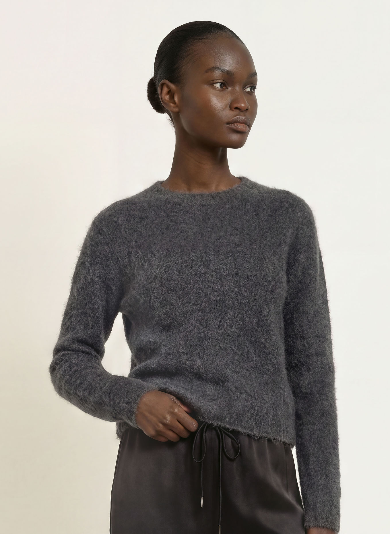 Juvia Trui SOLEA met alpaca: DONKERGRIJS