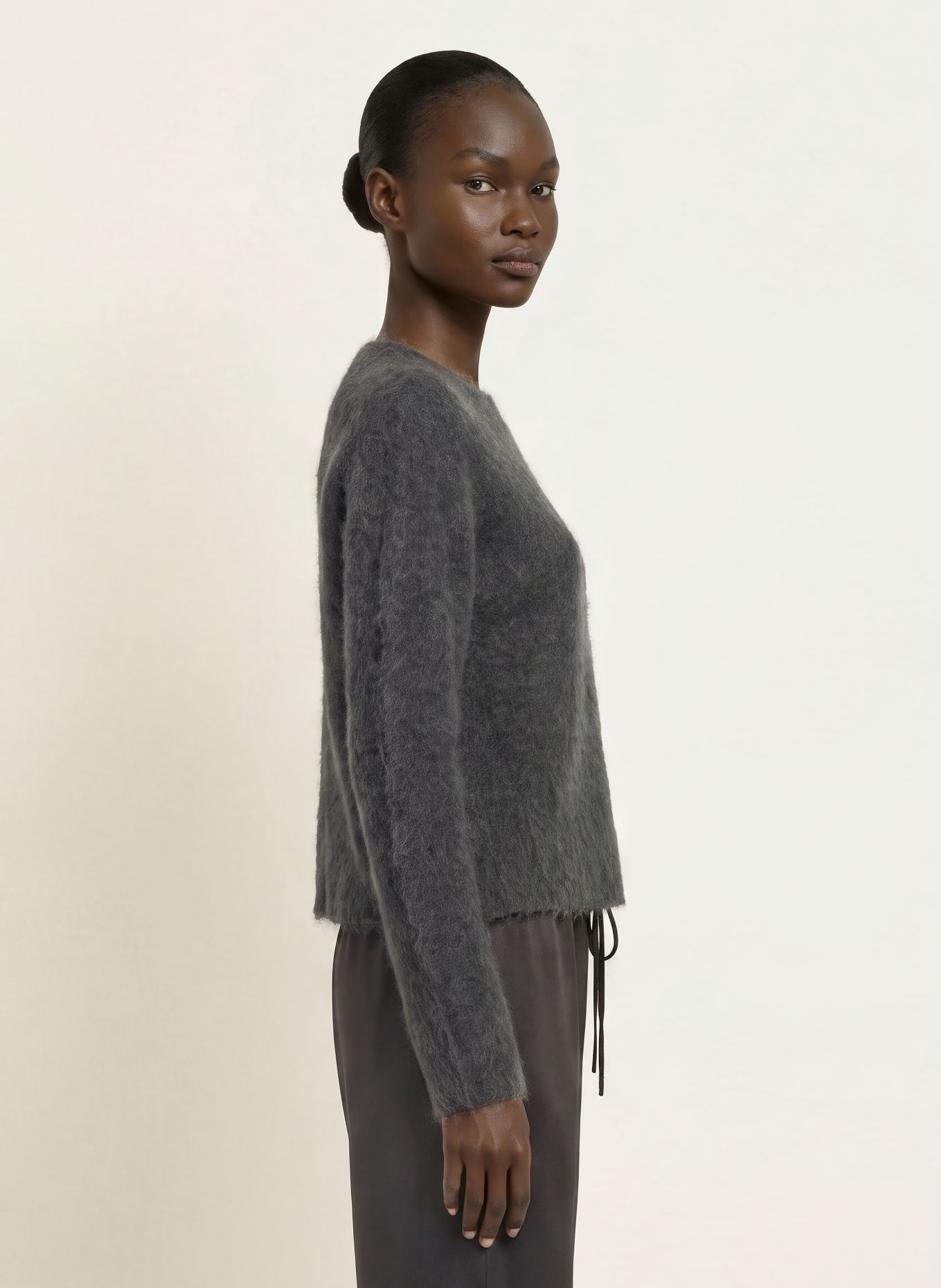 Juvia Trui SOLEA met alpaca: DONKERGRIJS