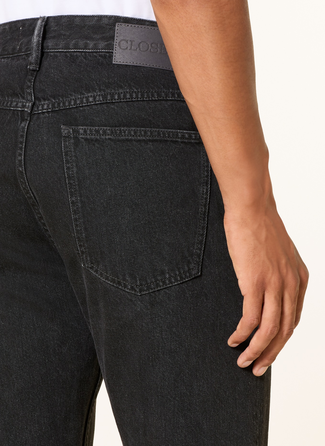 CLOSED COOPER Regular Fit Jeans: BBK BLACK/BLACK