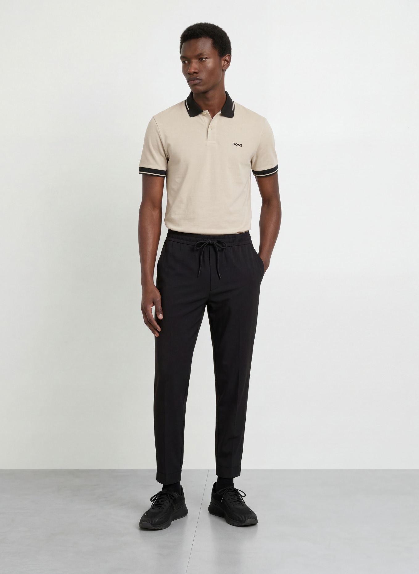 BOSS Jersey-polotröja NETWORK Slim Fit: BEIGE / SVART