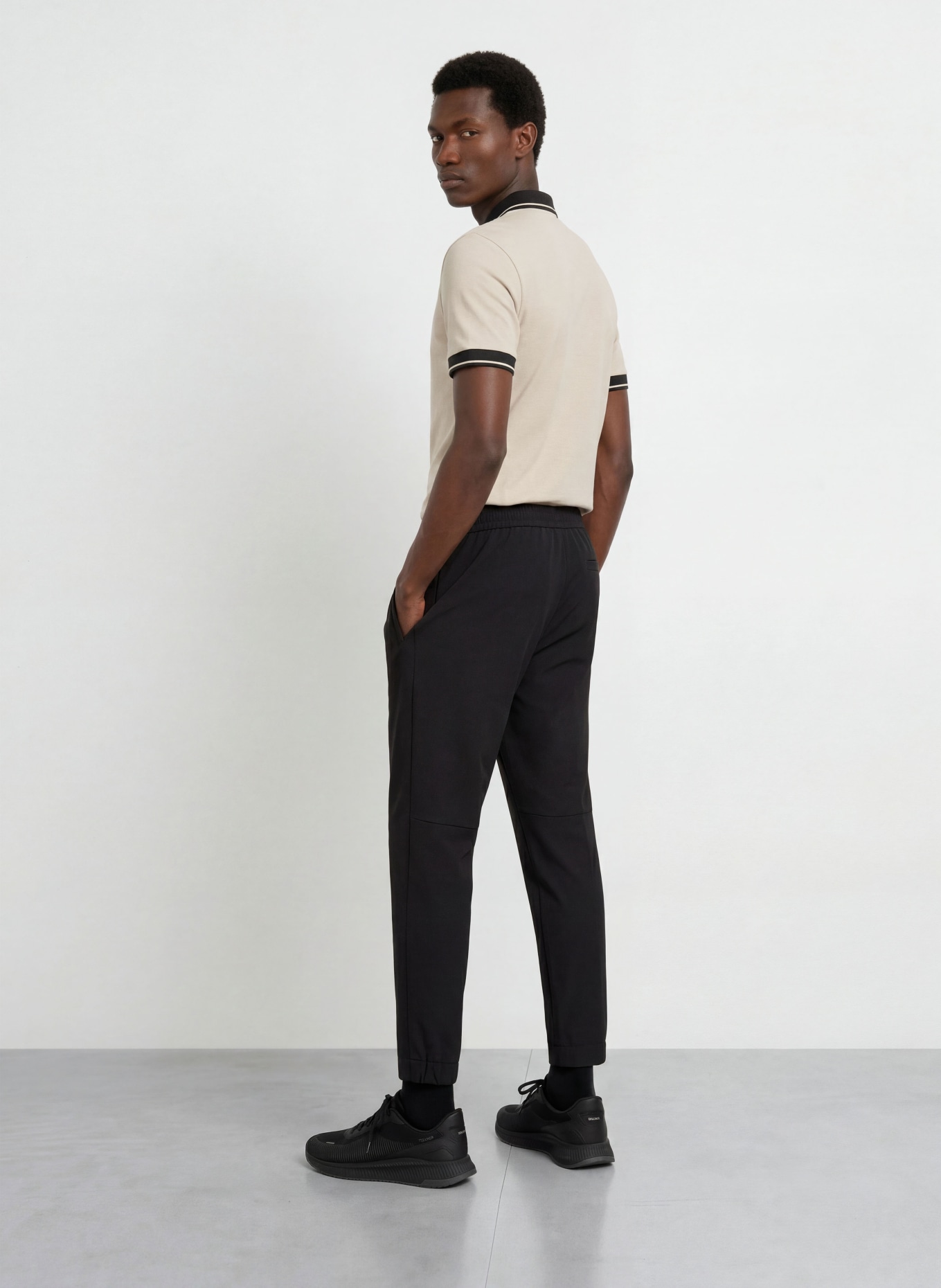 BOSS Jersey-polotröja NETWORK Slim Fit: BEIGE / SVART