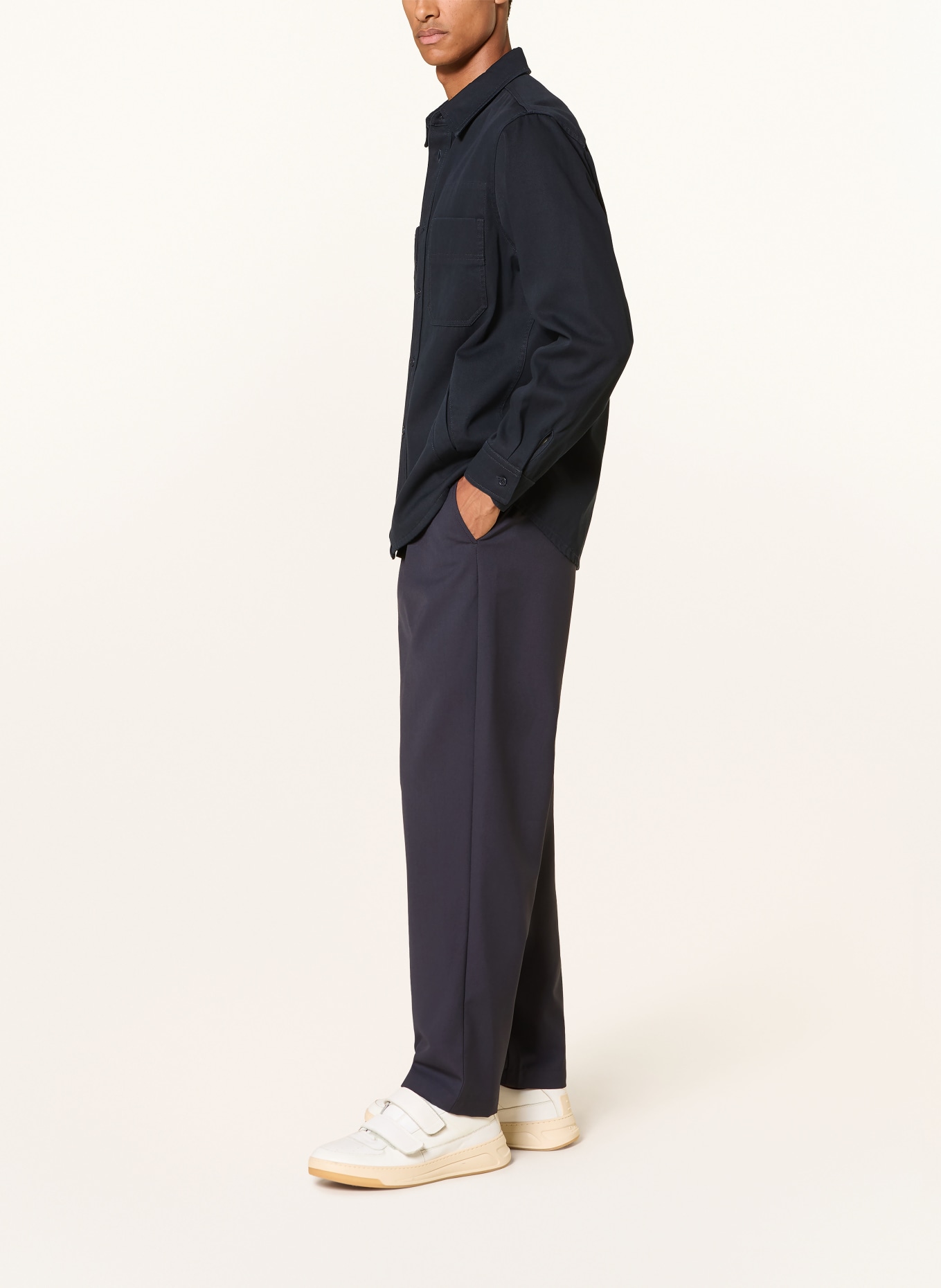 A.P.C. Pantaloni RENATO Wide Fit: ALBASTRU ÎNCHIS