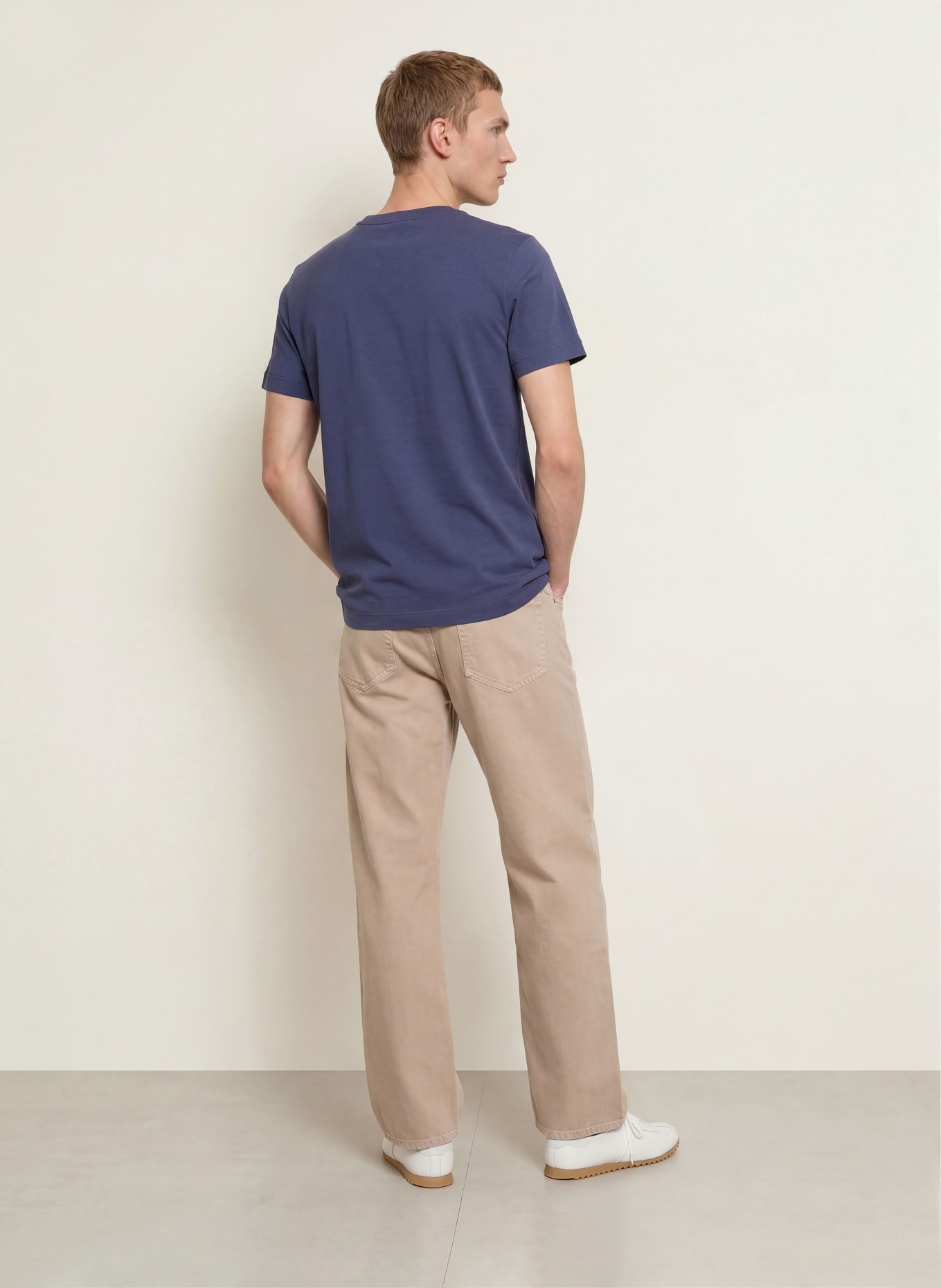 A.P.C. T-shirt OLIVER: DONKERBLAUW
