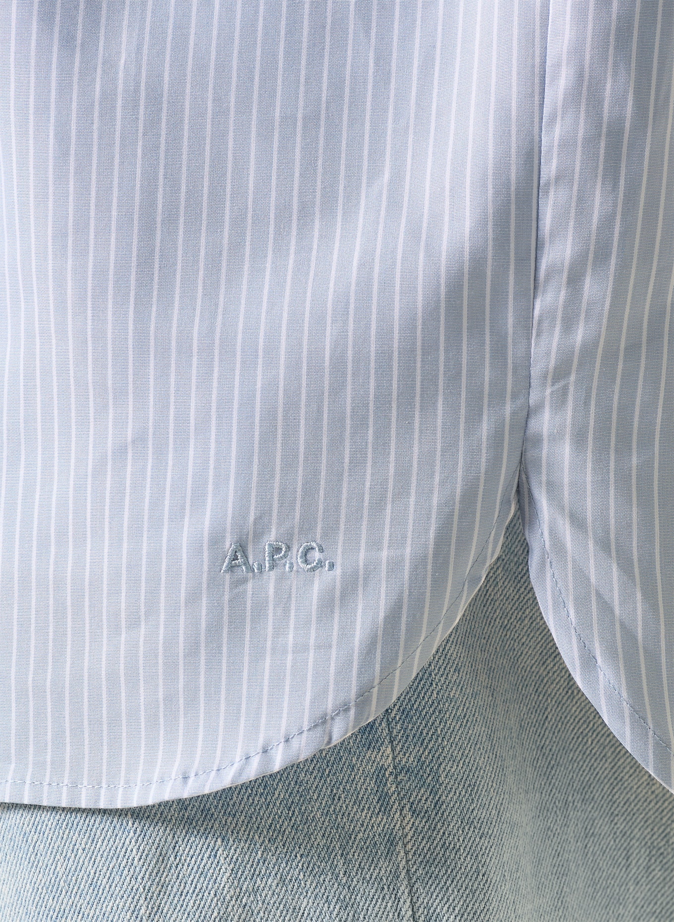 A.P.C. Skjorte MALO Comfort Fit: BLÅGRÅ / HVID