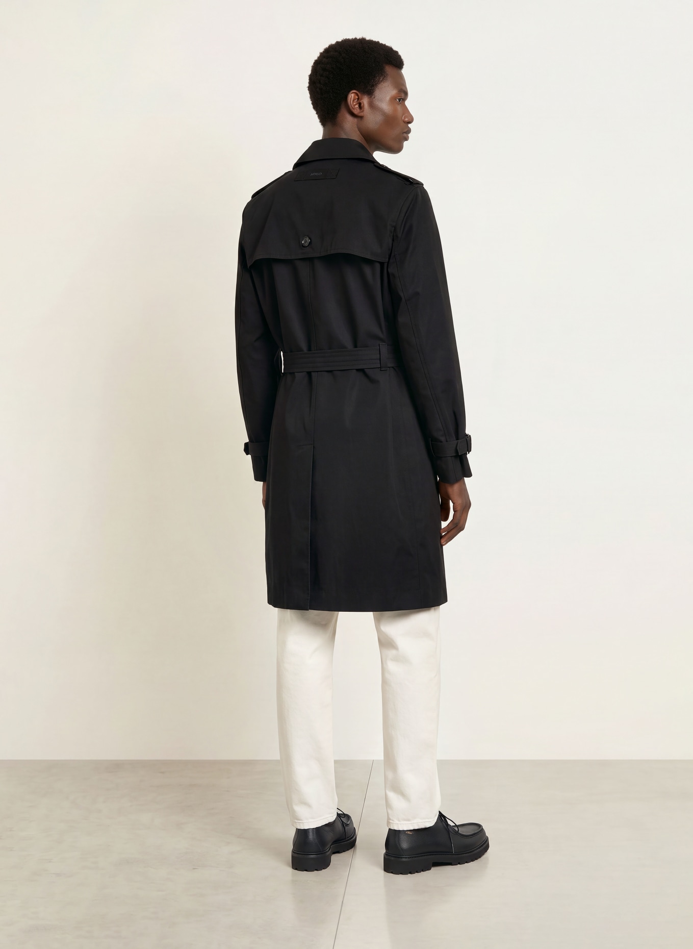 HUGO MALUKS Trench Coat: BLACK
