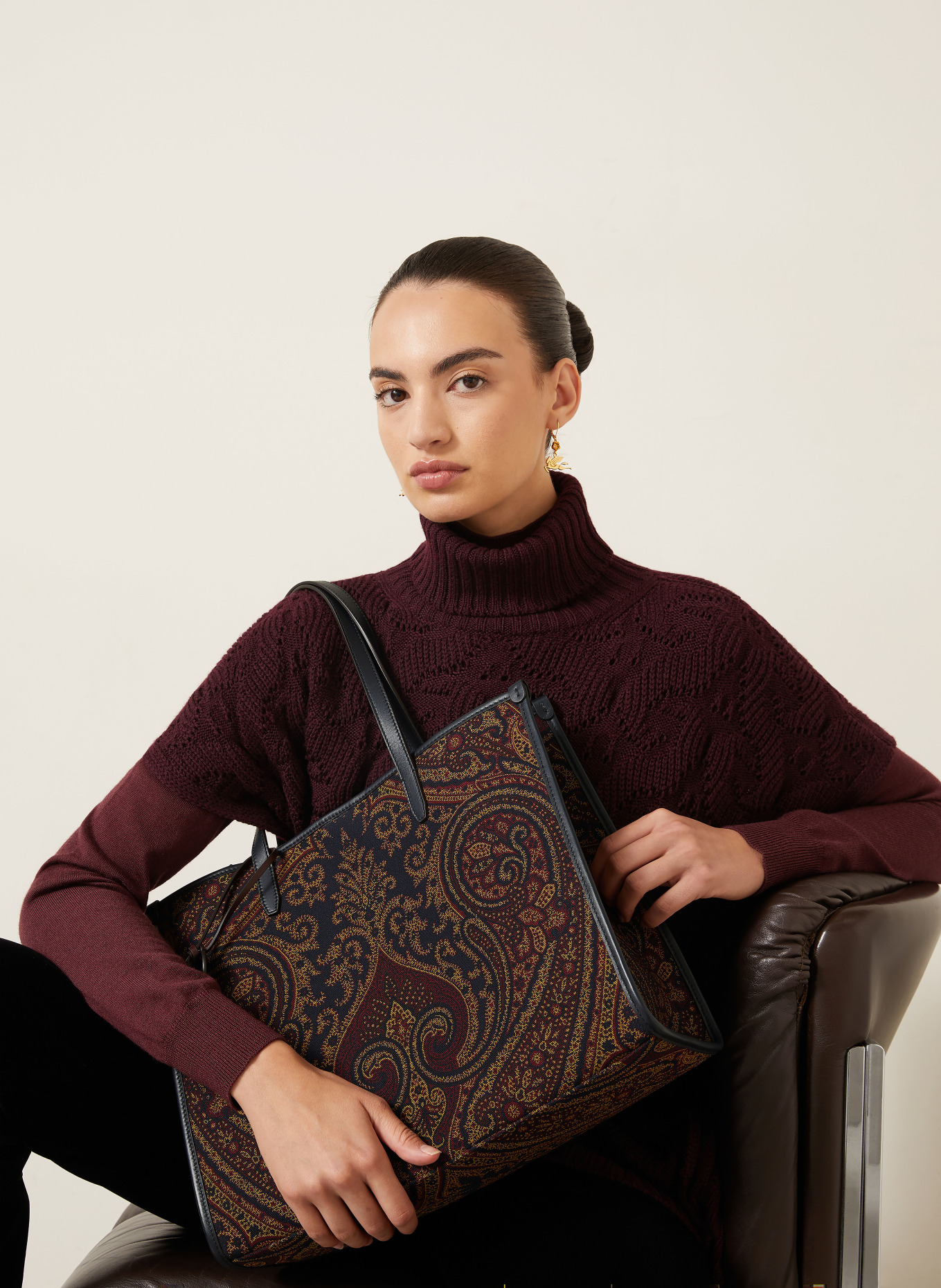 ETRO Shoppers: BLACK / DARK RED / YELLOW