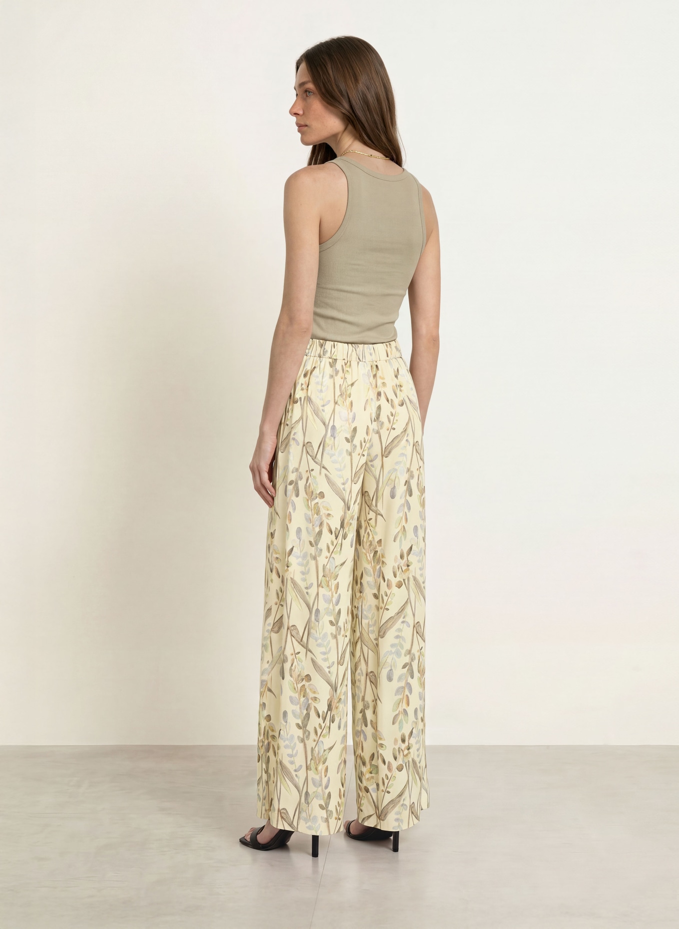 TED BAKER Saténové kalhoty SUSSKI: BÉŽOVÁ / SVĚTLE ZELENÁ / ZELENÁ