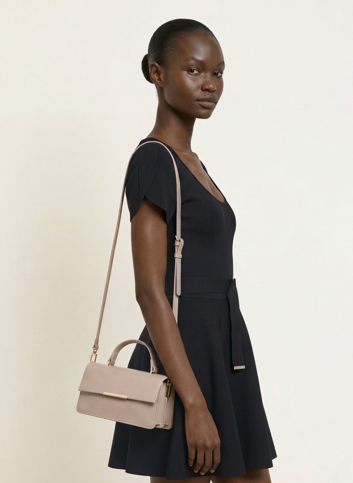 TED BAKER Kabelka přes rameno RENNYE: ČERNOŠEDÁ / ZLATÁ