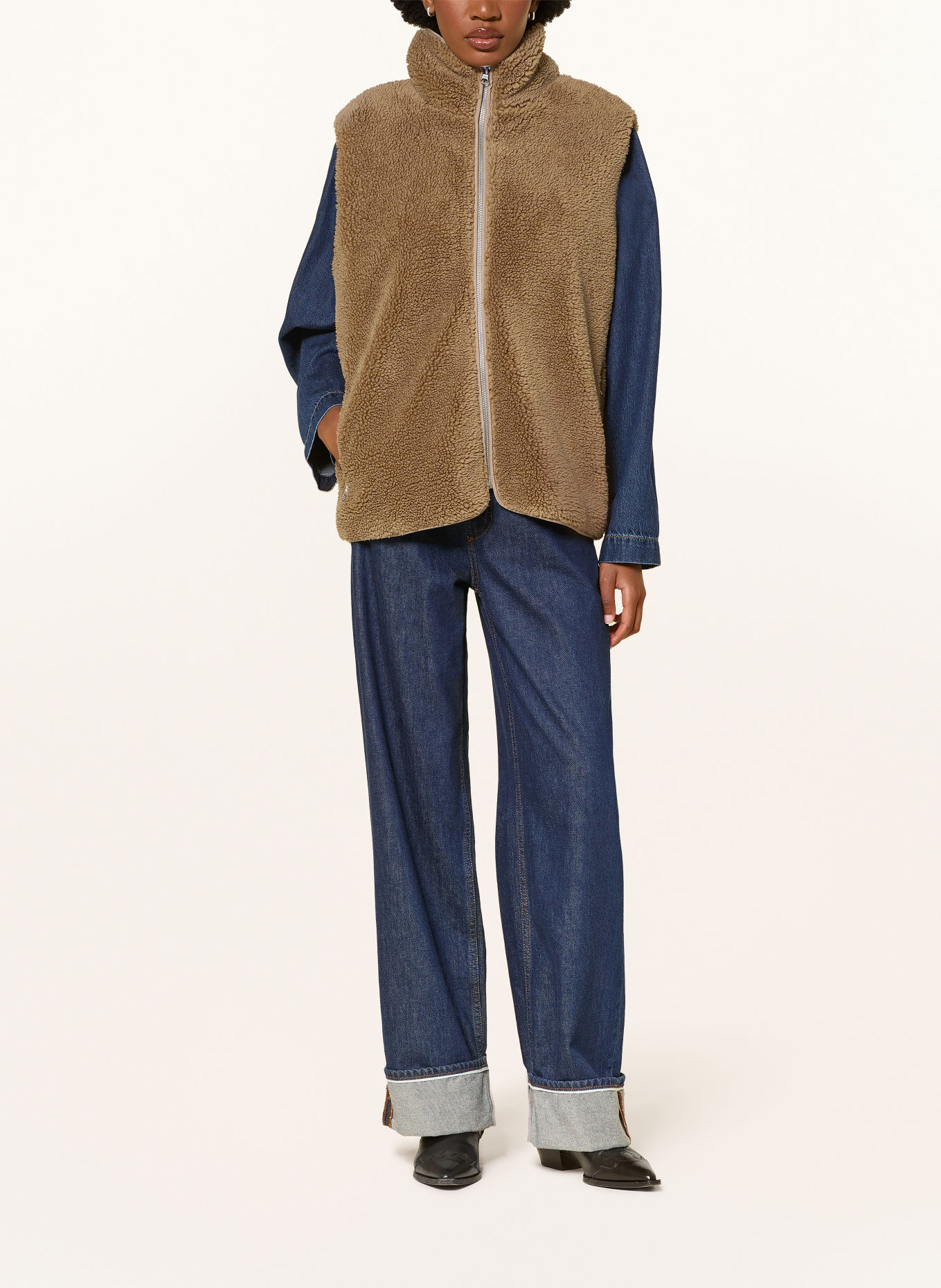 WITHBLACK PERNILLE Teddy Fur Vest: CAMEL