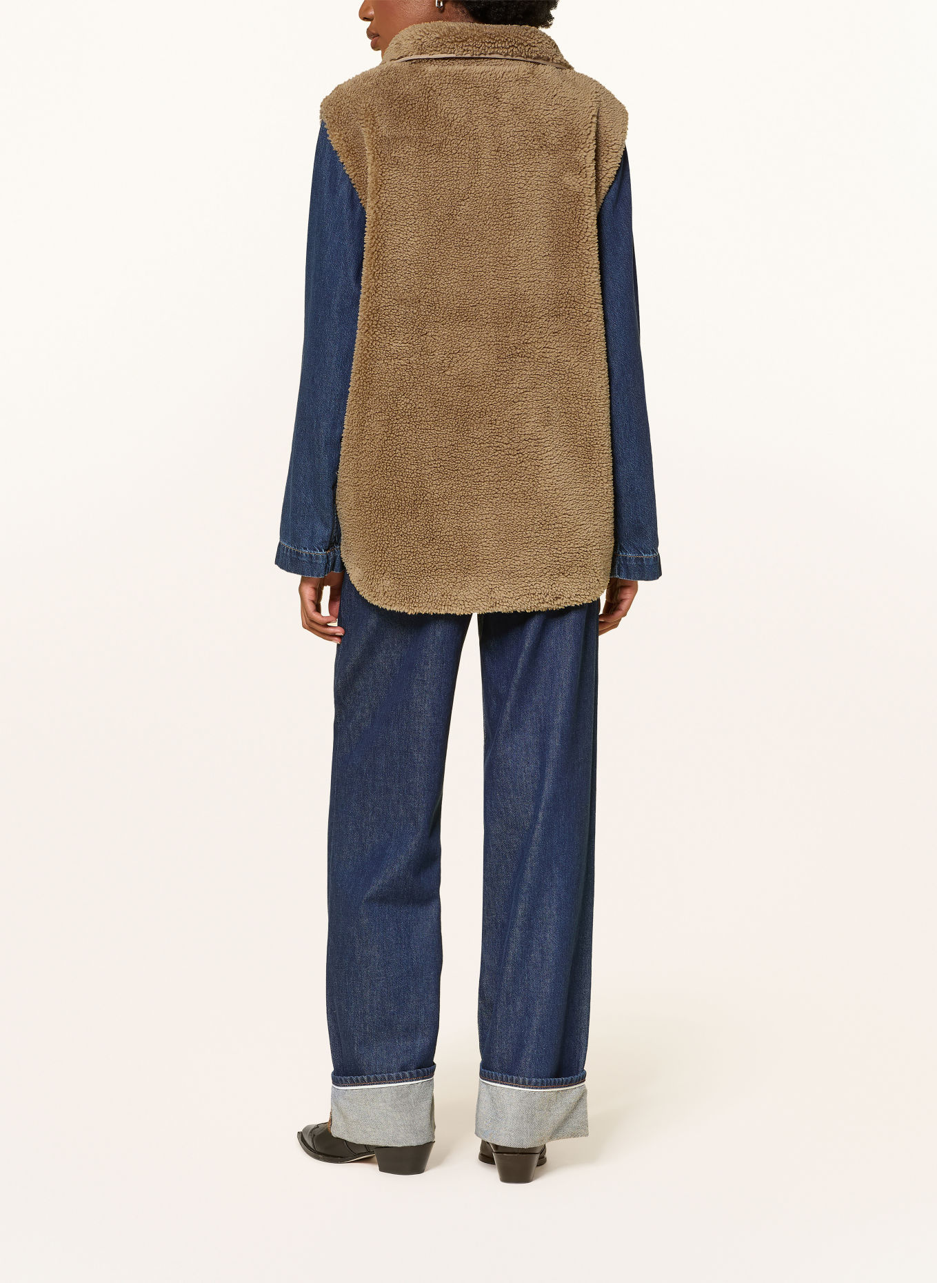 WITHBLACK PERNILLE Teddy Fur Vest: CAMEL