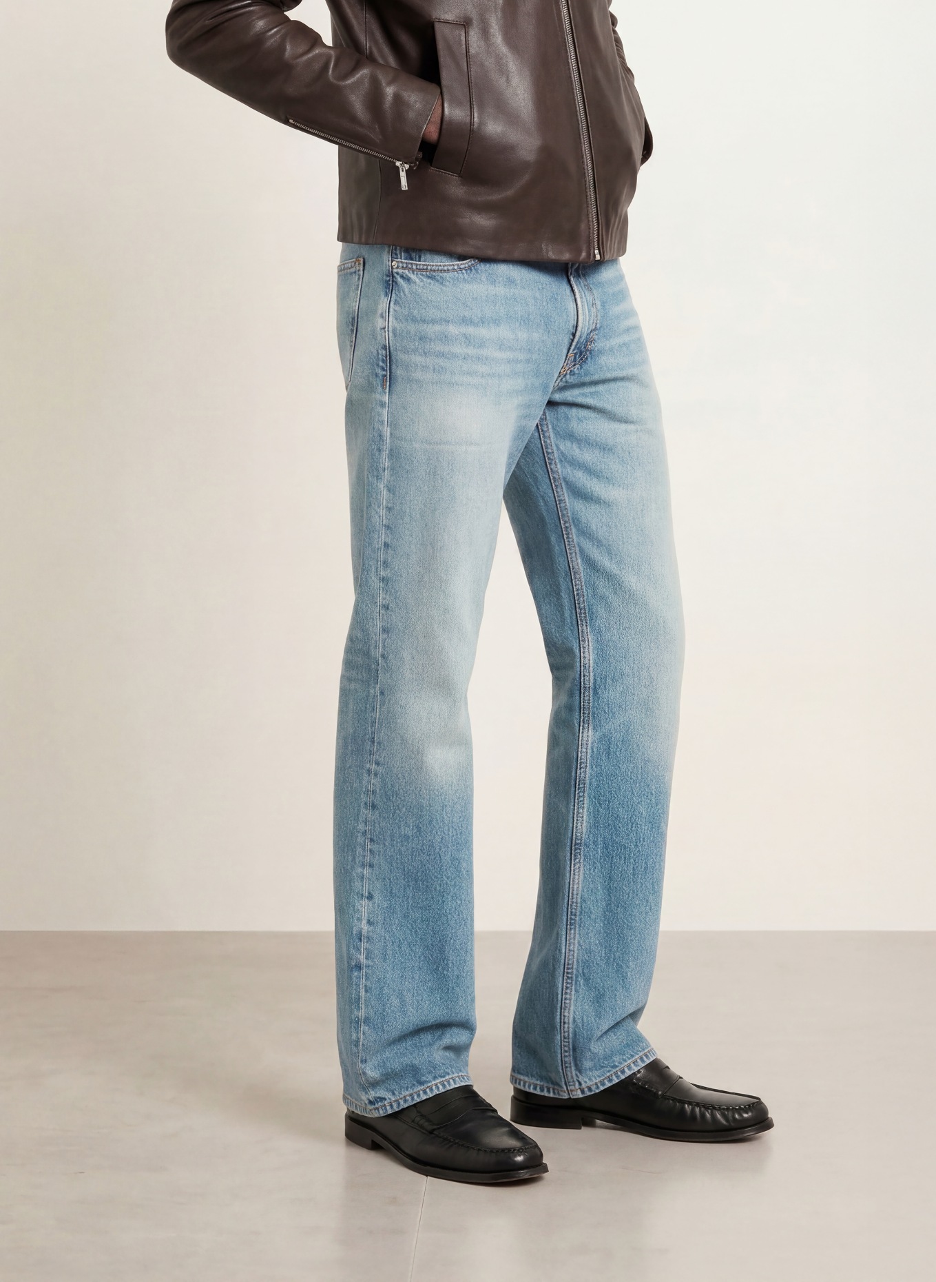 FRAME Relaxed-Fit Jeans: CMPN CAMPING