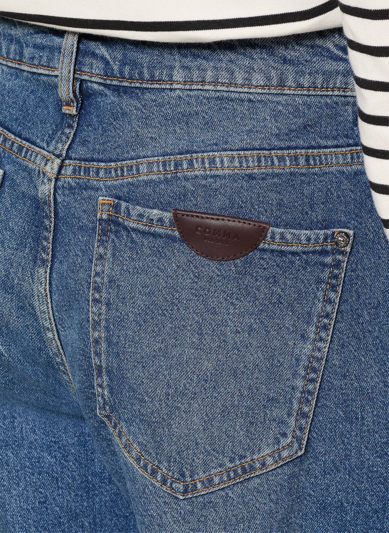 comma Barrel Jeans: 56Z7 BLUE