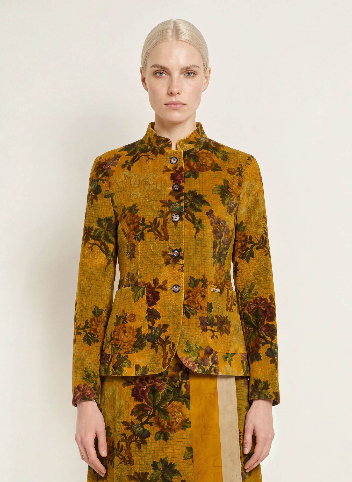 Luis Trenker Veste en velours LURANDA: JAUNE FONCÉ / ORANGE FONCÉ / VERT