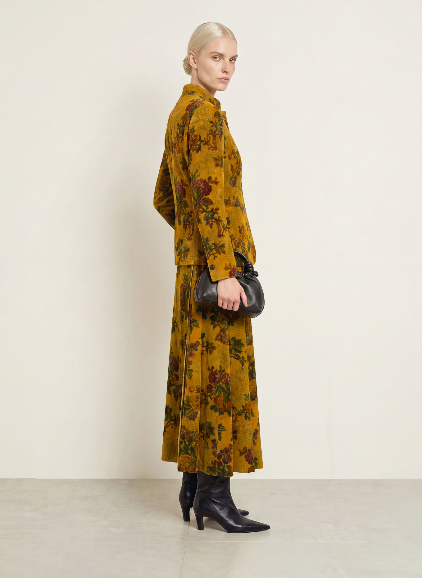Luis Trenker Veste en velours LURANDA: JAUNE FONCÉ / ORANGE FONCÉ / VERT