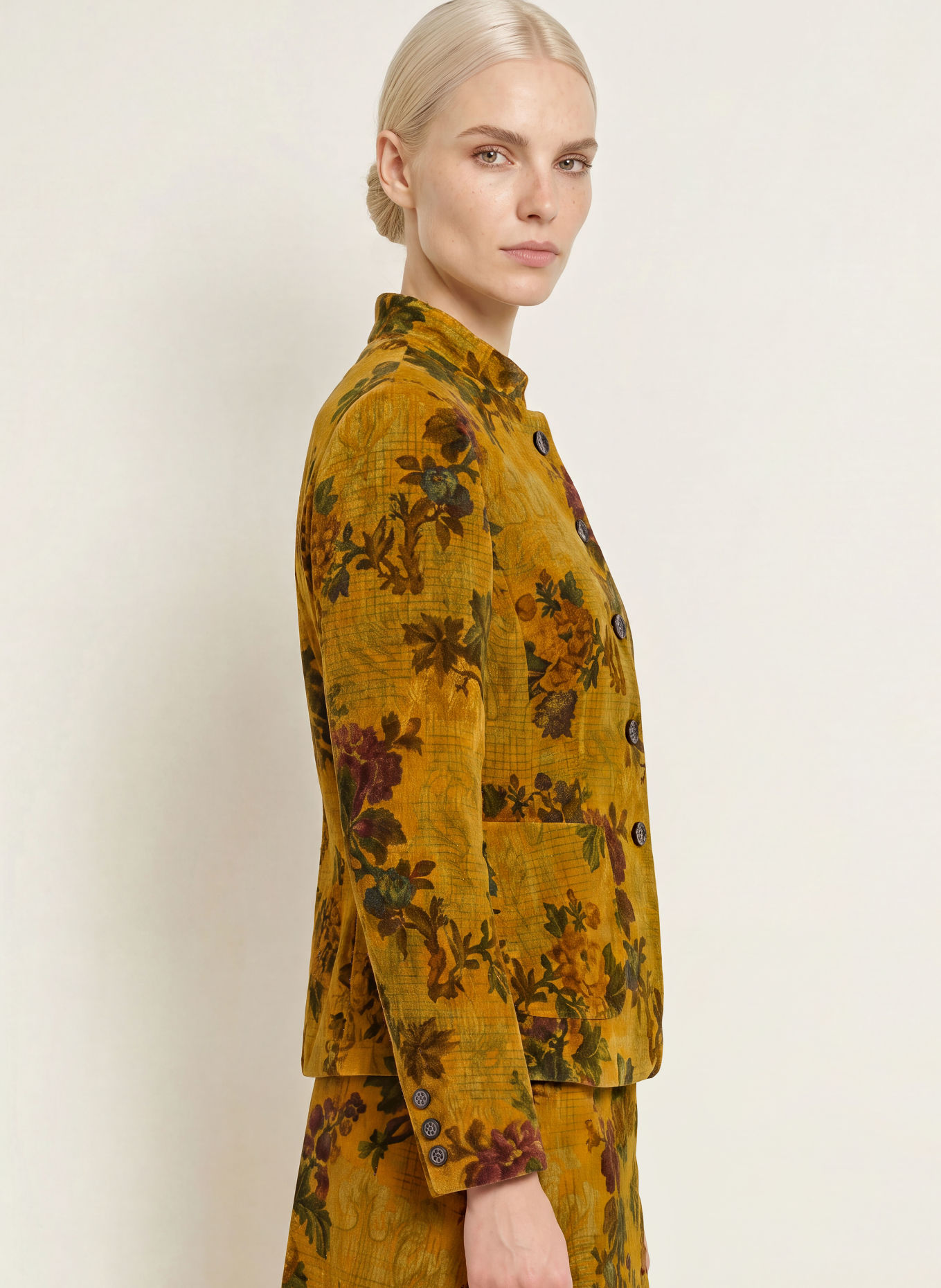 Luis Trenker Veste en velours LURANDA: JAUNE FONCÉ / ORANGE FONCÉ / VERT