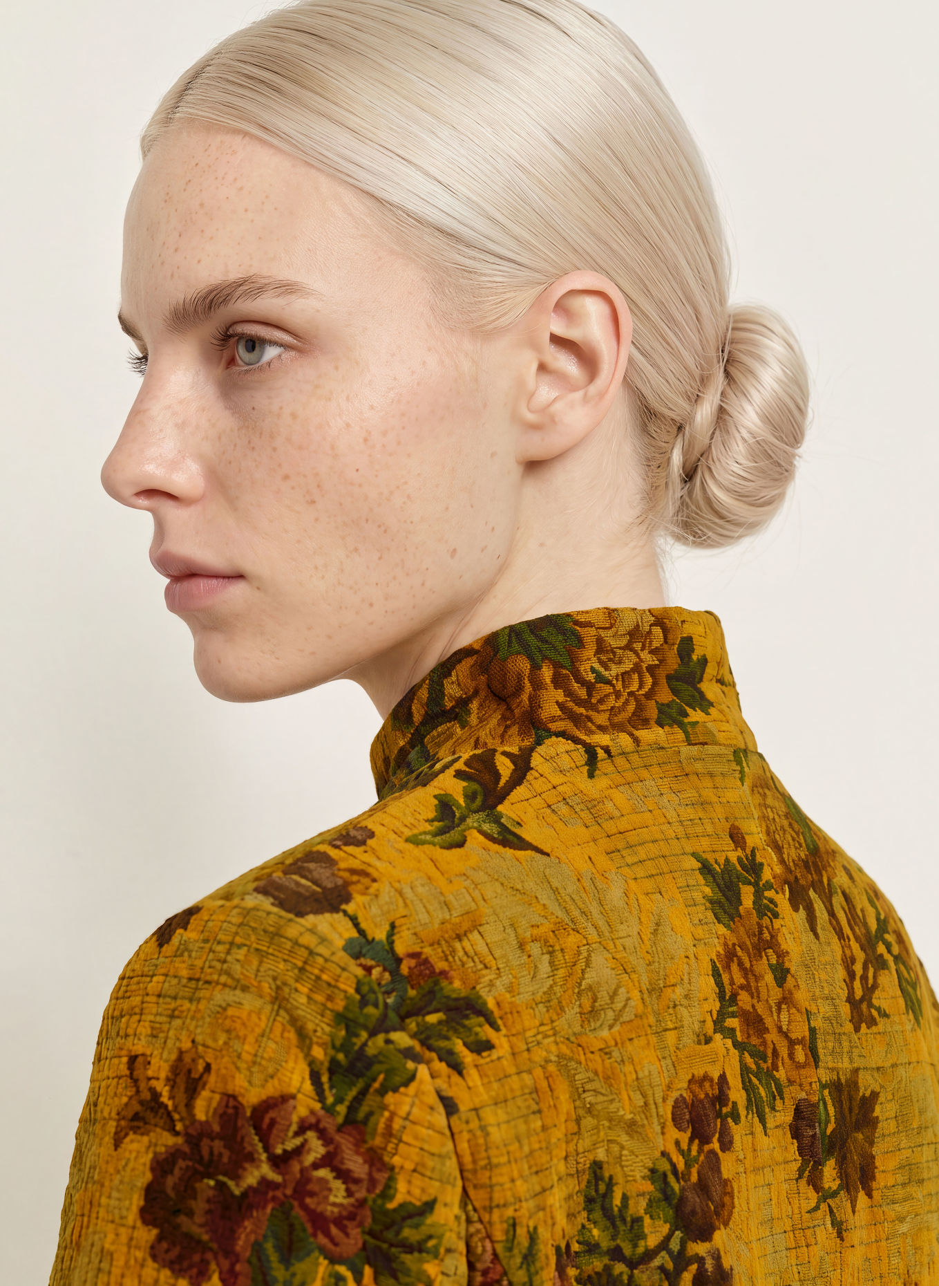Luis Trenker Veste en velours LURANDA: JAUNE FONCÉ / ORANGE FONCÉ / VERT