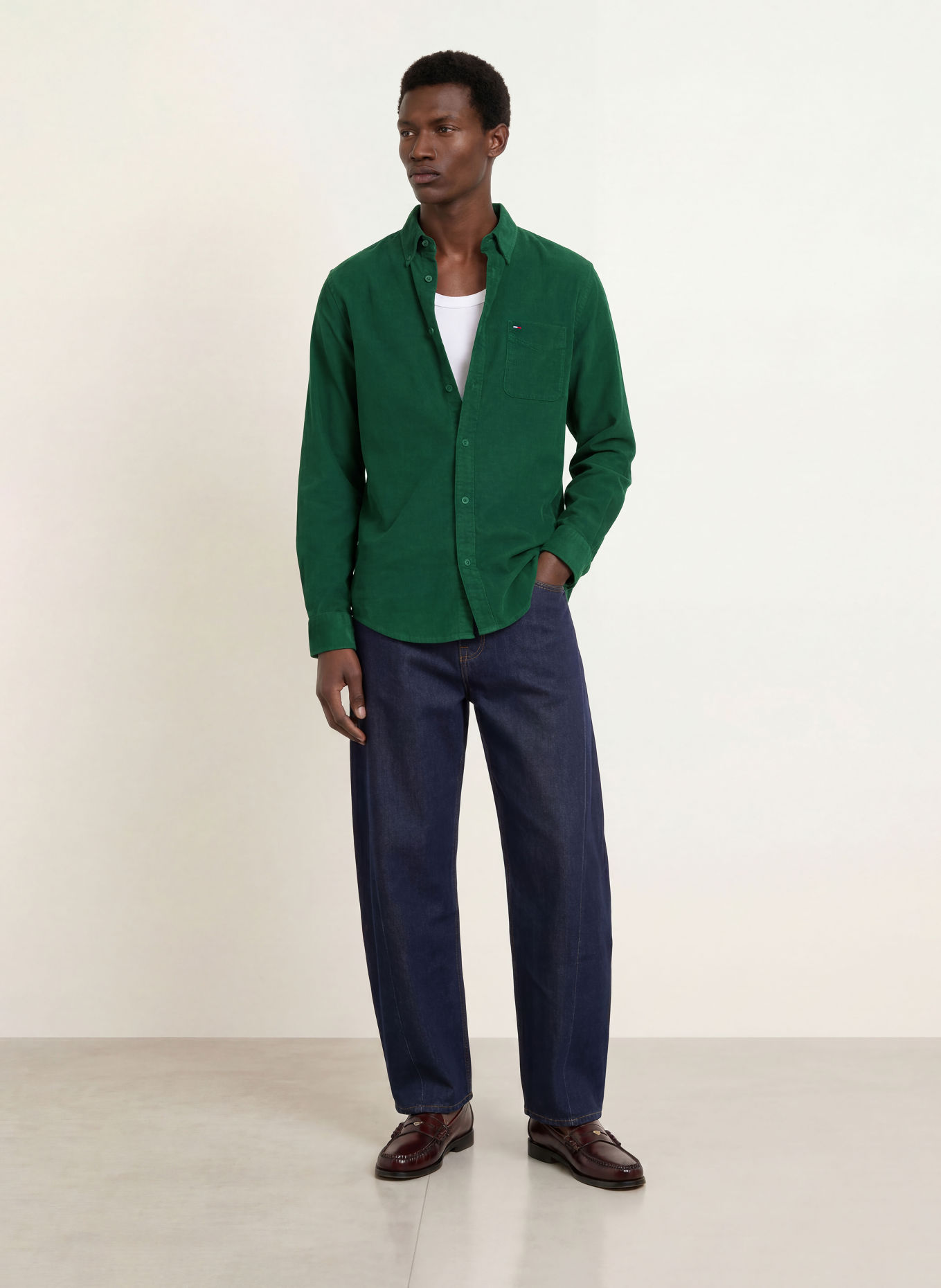 TOMMY JEANS Cordoverhemd Comfort Fit: GROEN