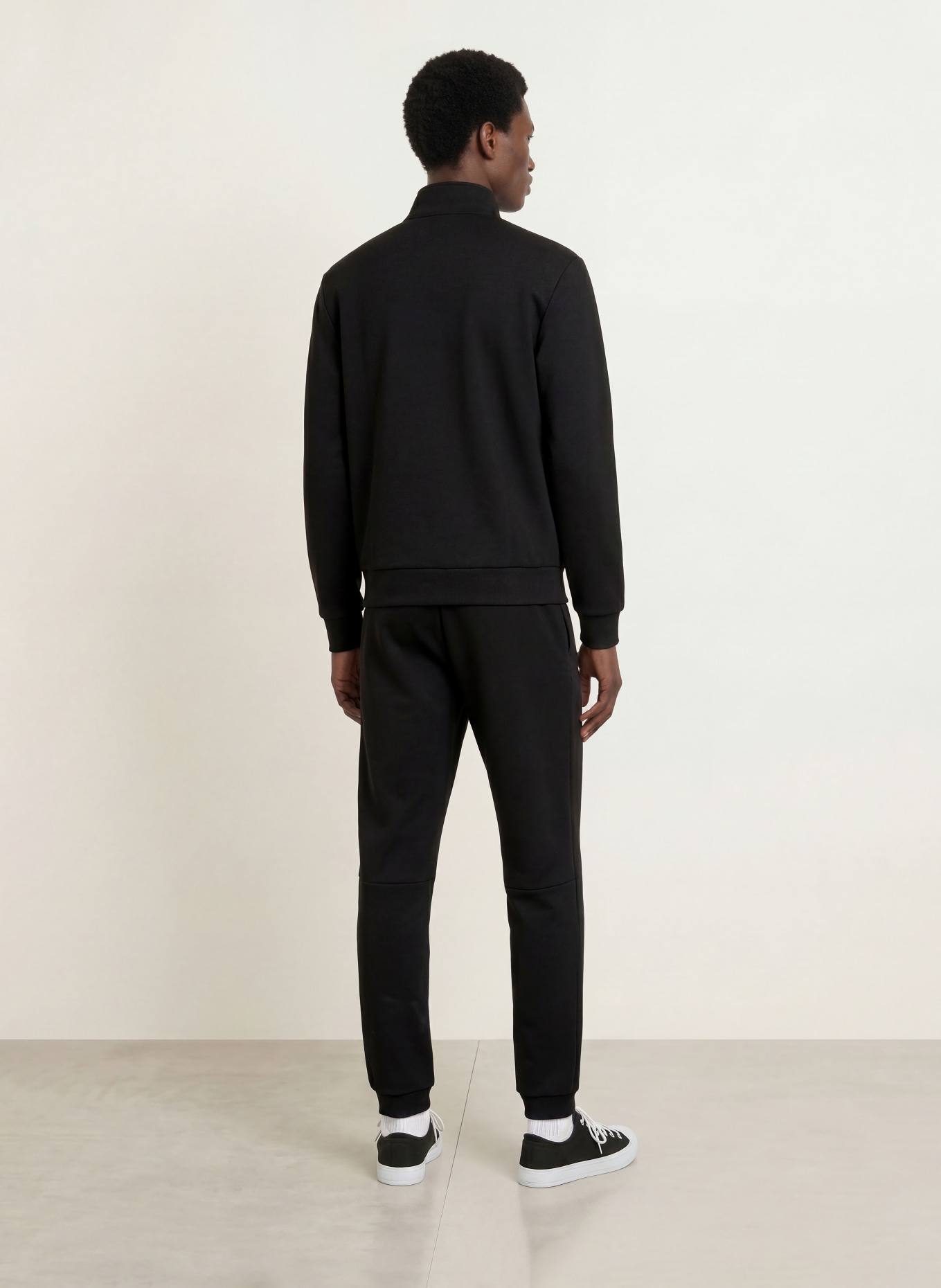 LACOSTE Sweatpants: SCHWARZ