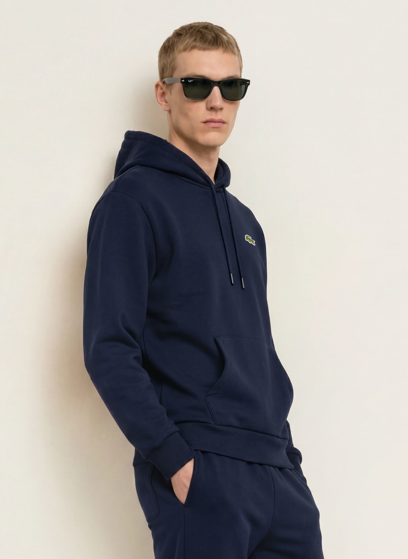 LACOSTE Sweat à capuche: BLEU FONCÉ
