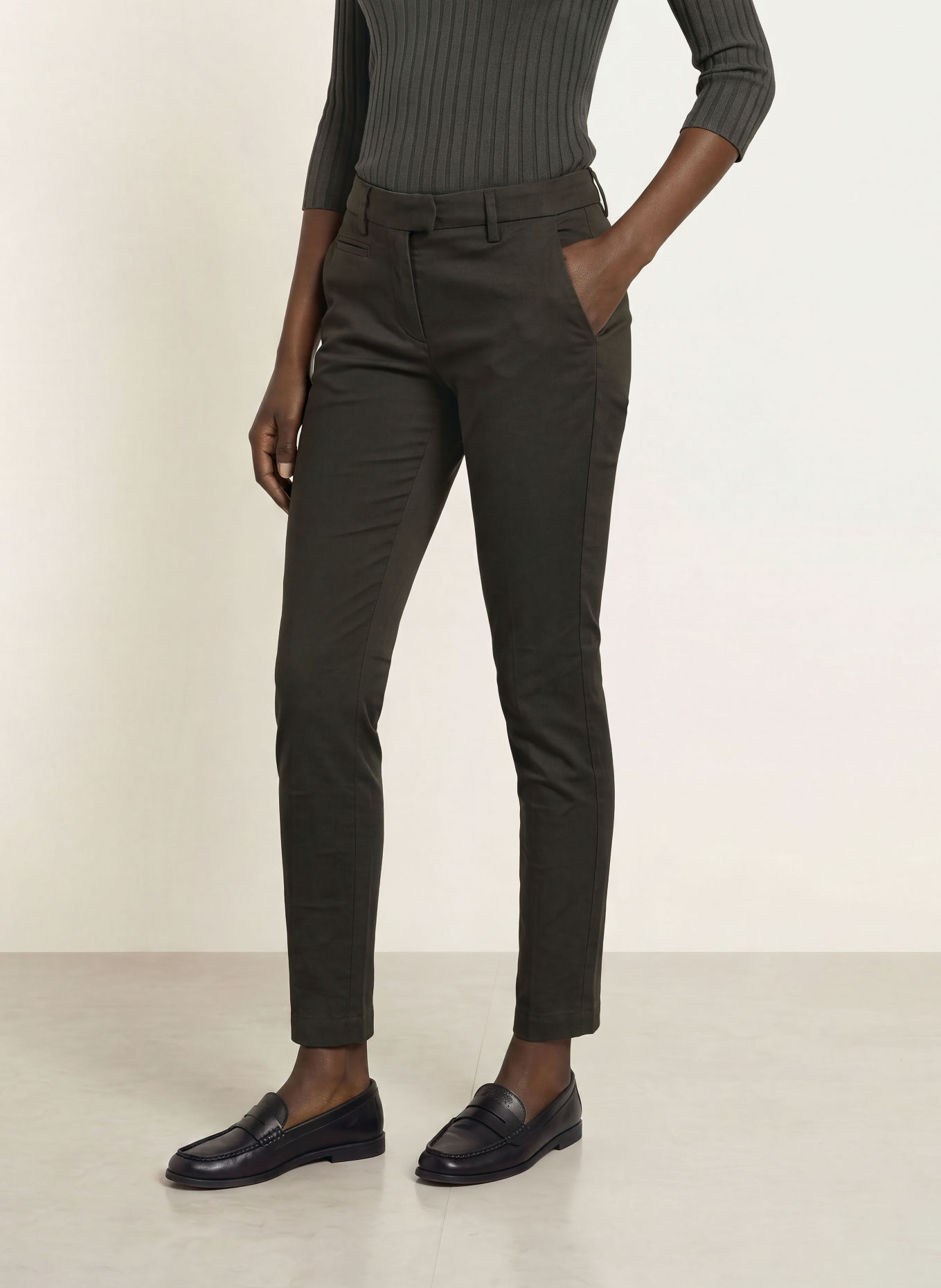 Dondup Pantalon Chino 7/8: OLIVE