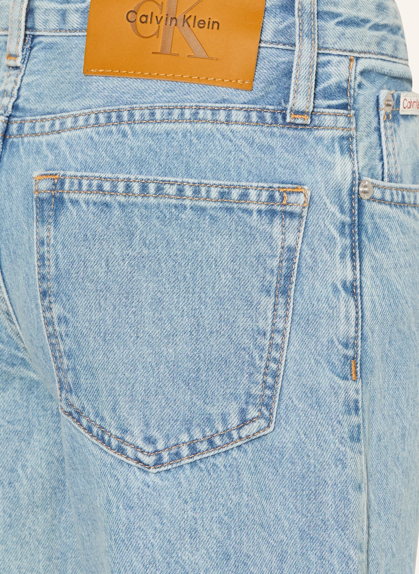 Calvin Klein Jeans Relaxed Fit: 1A7 Stone Mid Blue Wash