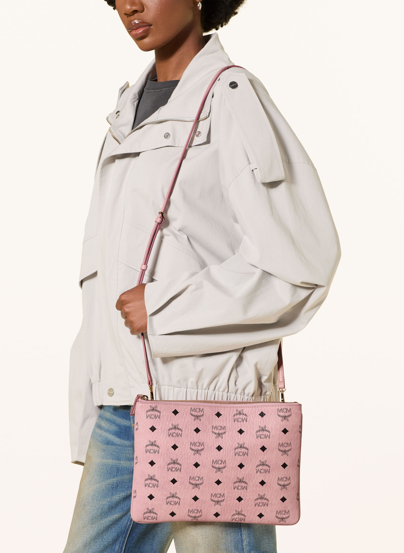 MCM AREN VISETOS Pouch: PINK / GOLD / BLACK