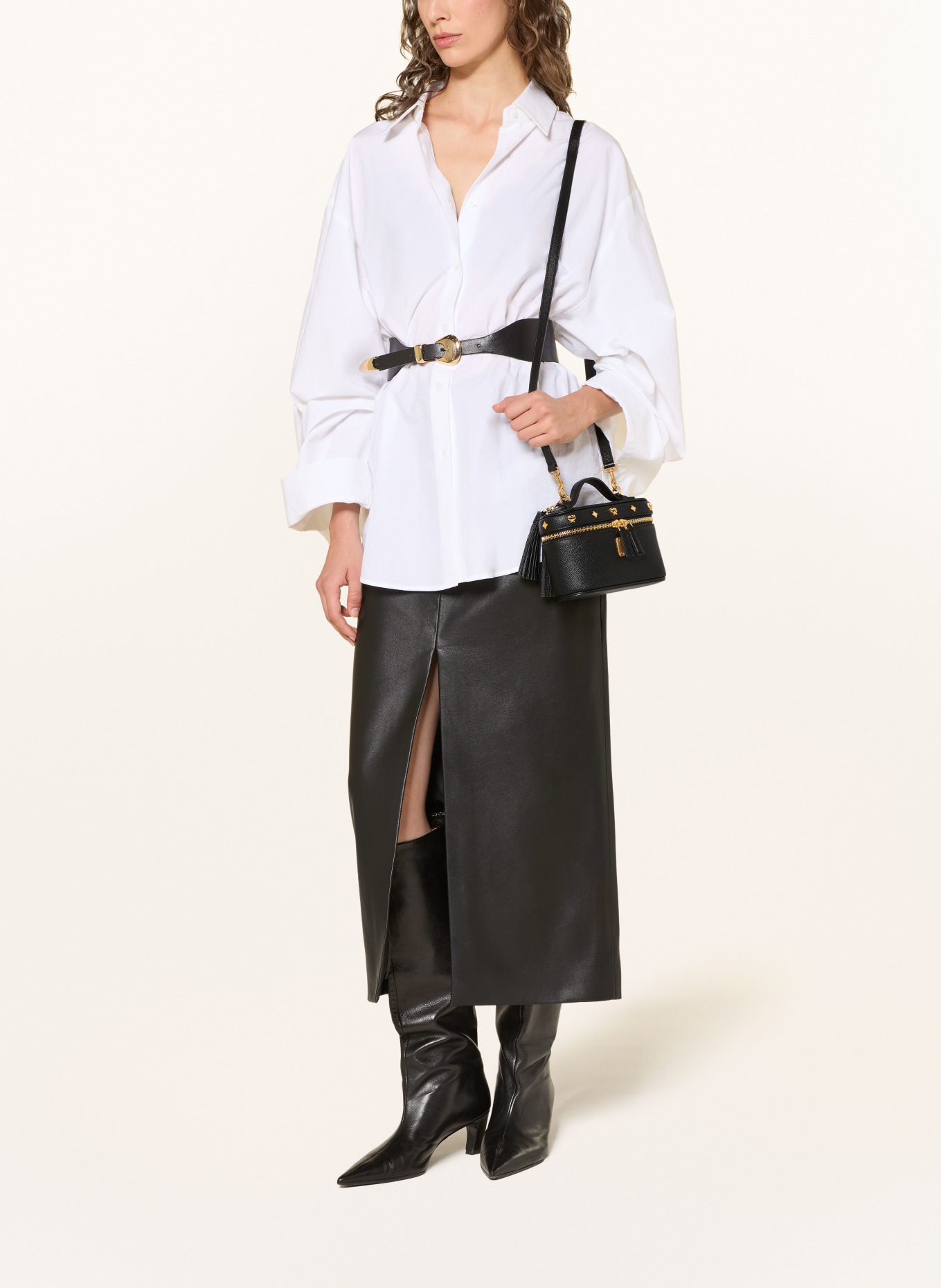 MCM Umhängetasche PINA: SCHWARZ / GOLD