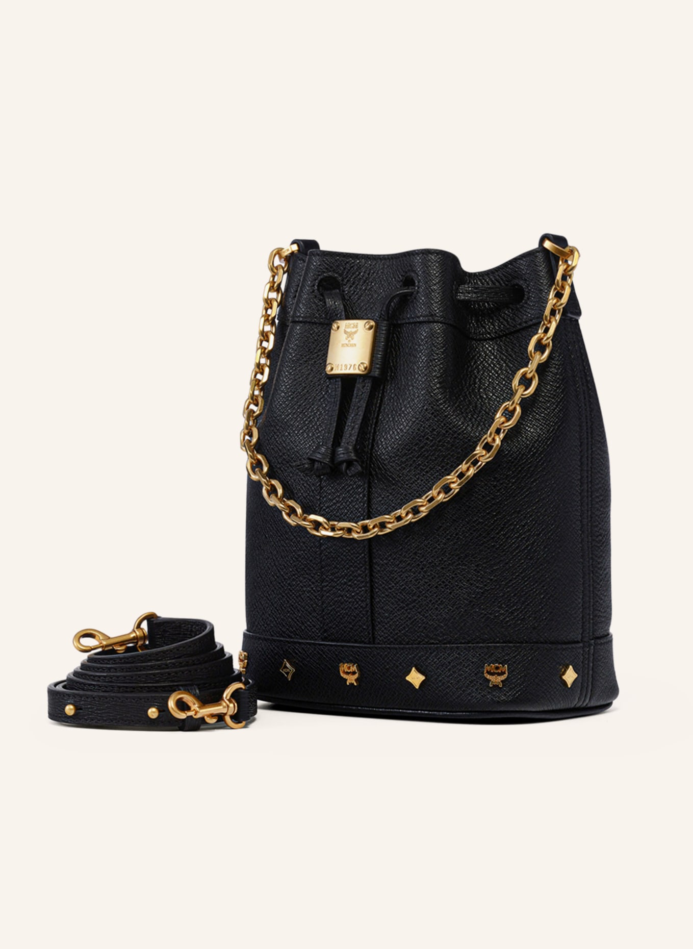 MCM DESSAU Bucket bag: BLACK / GOLD