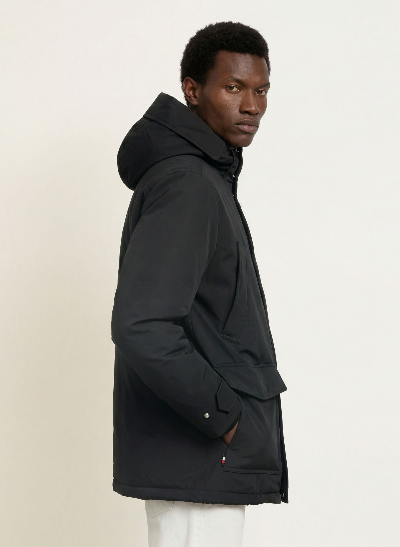TOMMY HILFIGER Jacheta din puf ROCKIE: NEGRU