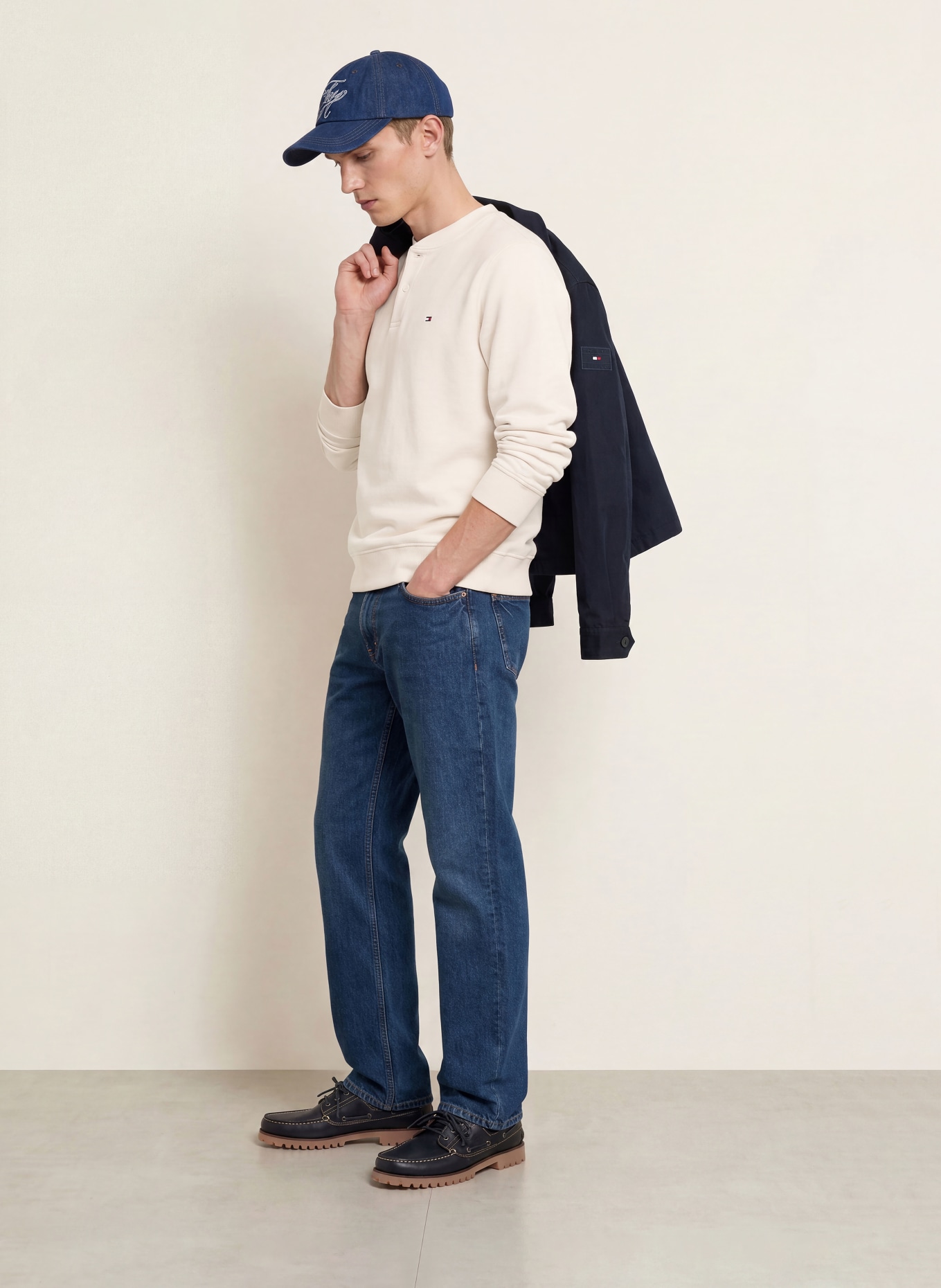 TOMMY HILFIGER Sweatshirt: ECRU
