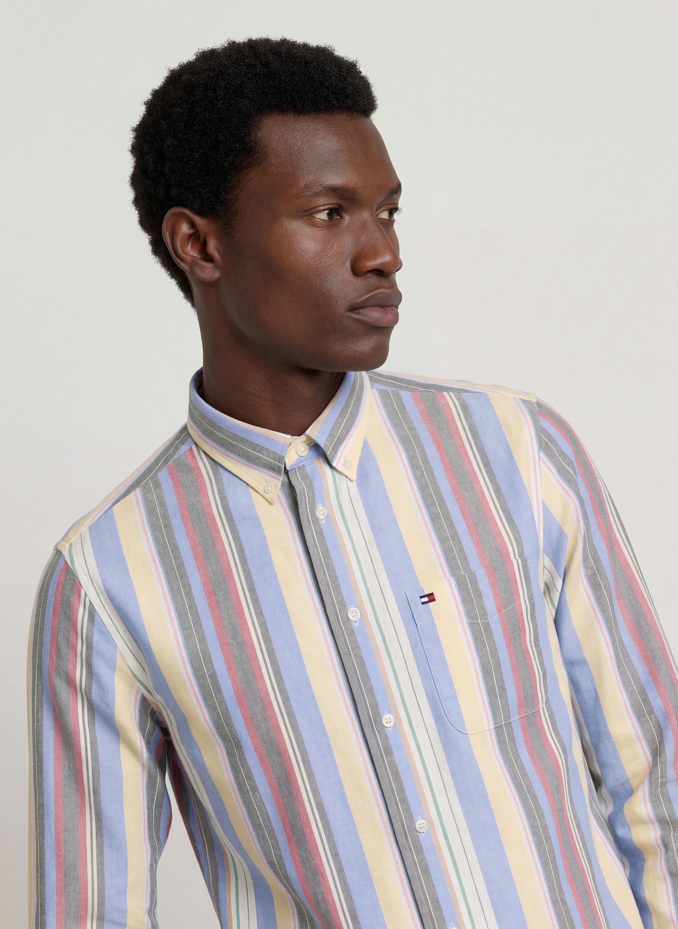 TOMMY HILFIGER Oxfordhemd Classic Fit: HELLBLAU / HELLROT / HELLGELB