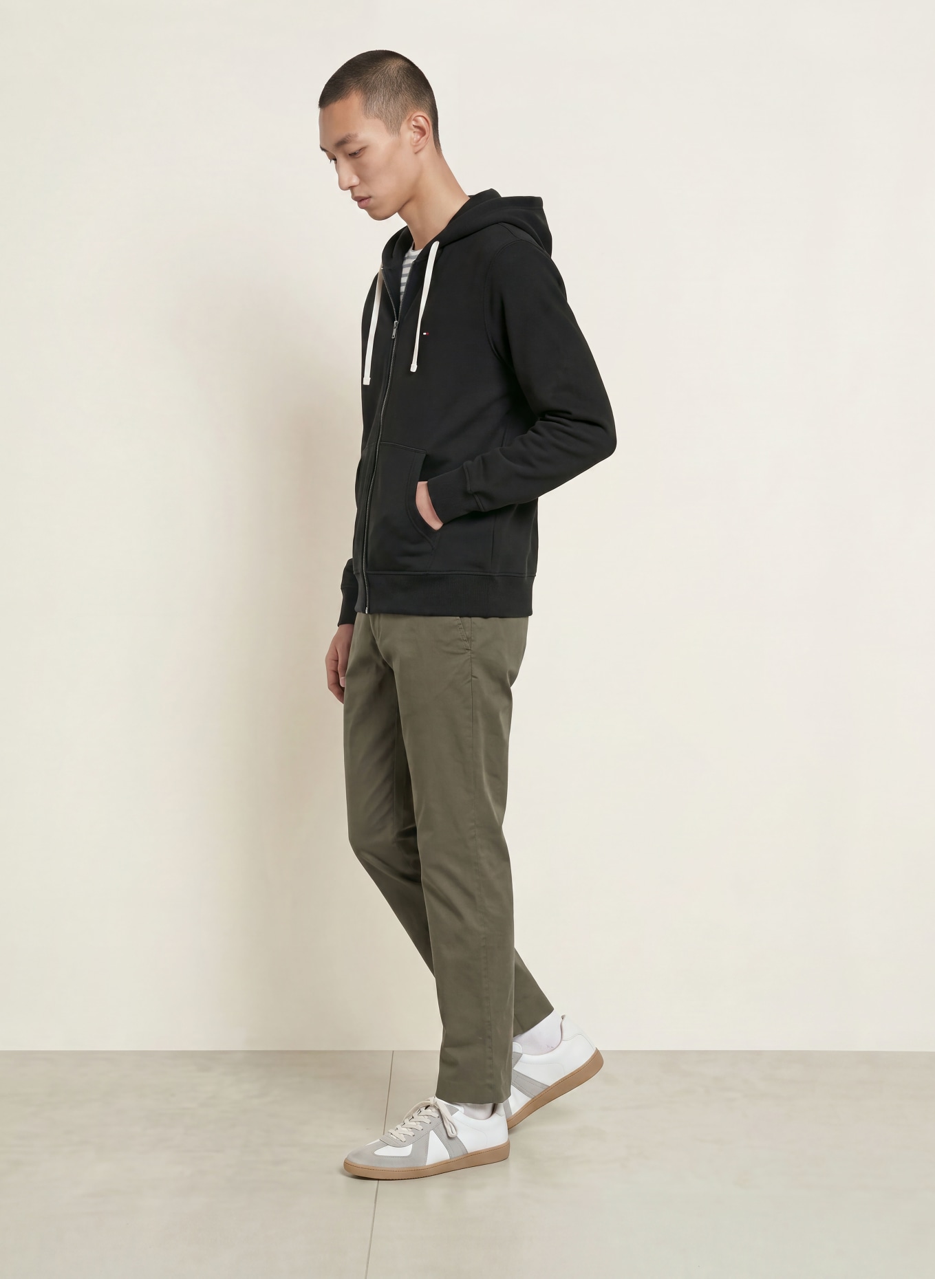 TOMMY HILFIGER Zip-up sweatshirt: BLACK