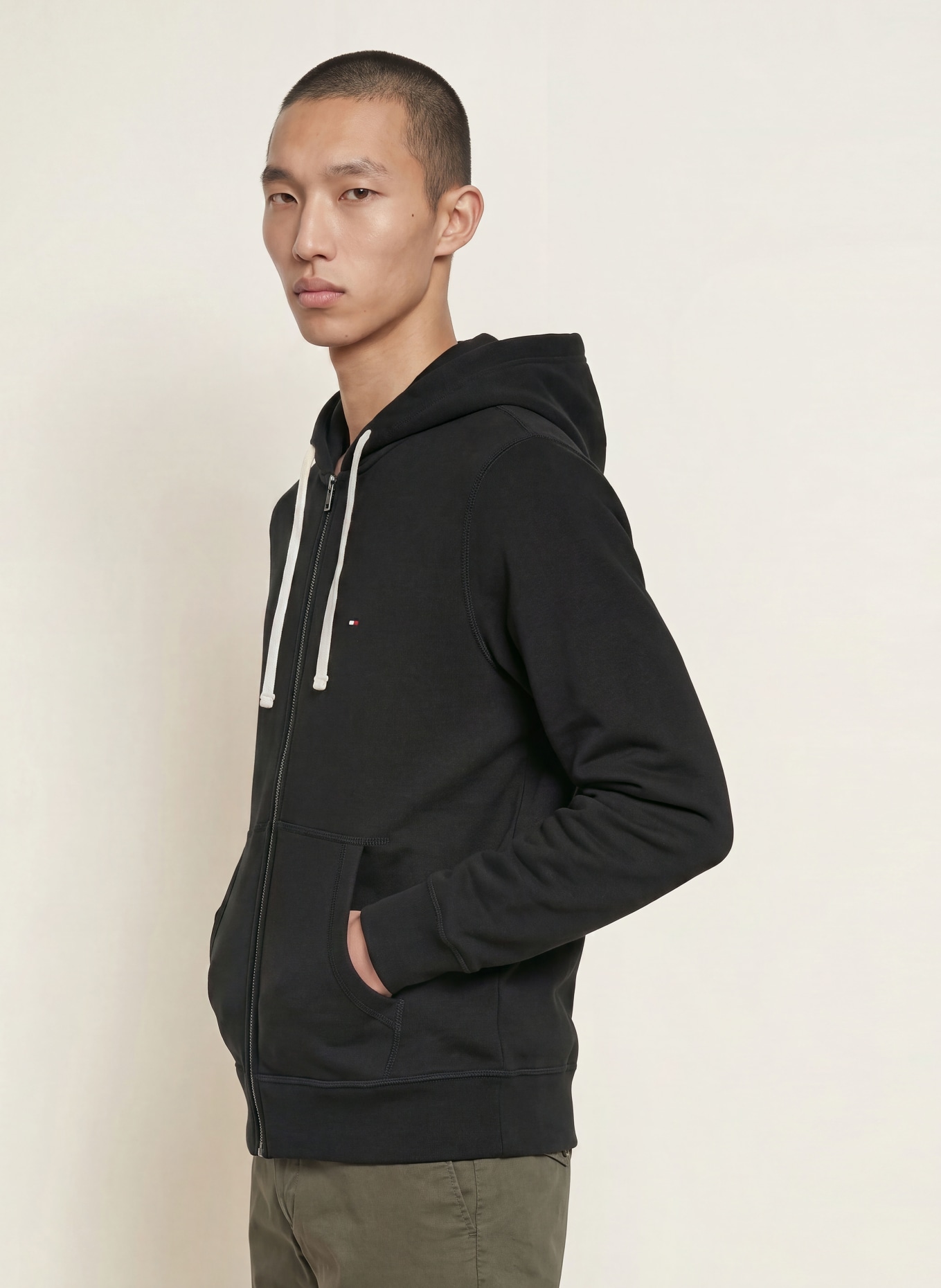 TOMMY HILFIGER Zip-up sweatshirt: BLACK