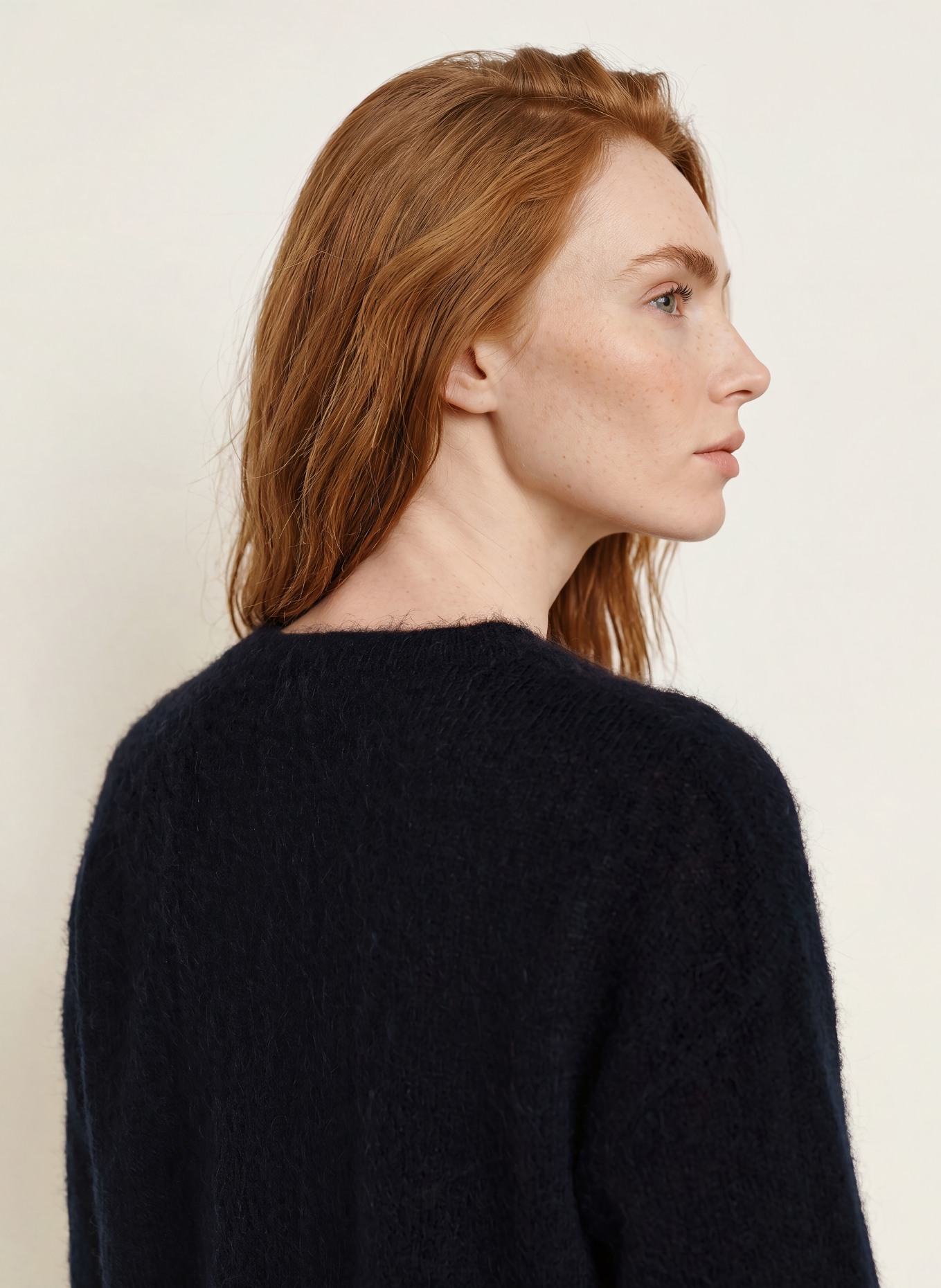 darling harbour Sweater: BLACK