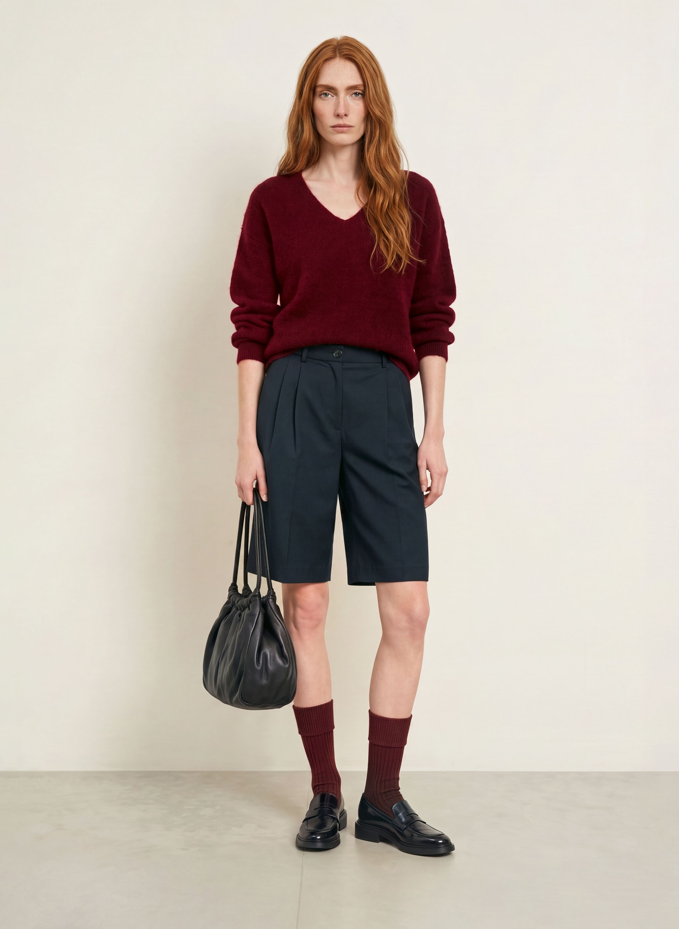 darling harbour Sweater: DARK RED