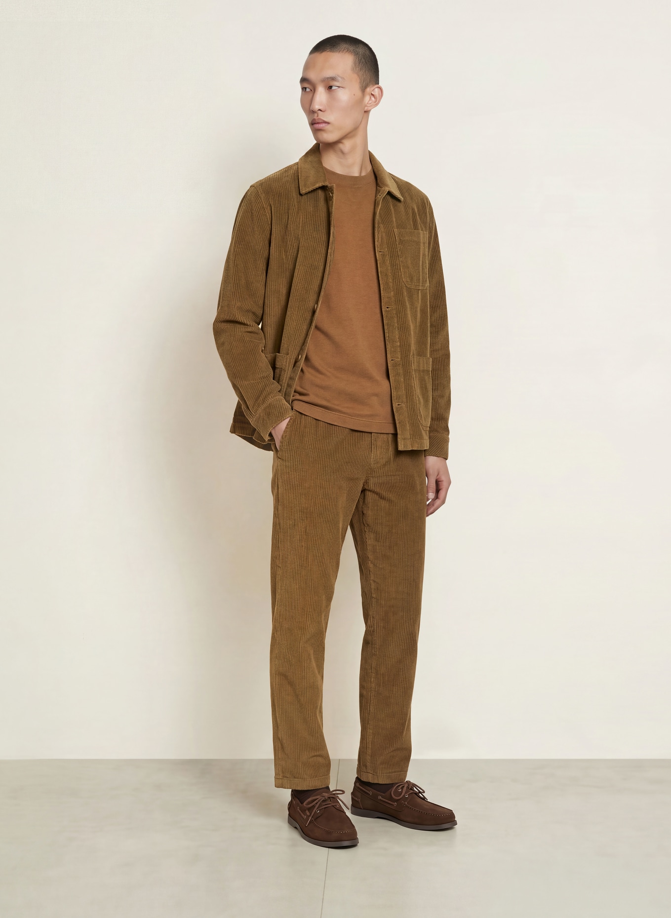 NOWADAYS Cordhose im Jogging-Stil Regular Fit: DUNKELBRAUN