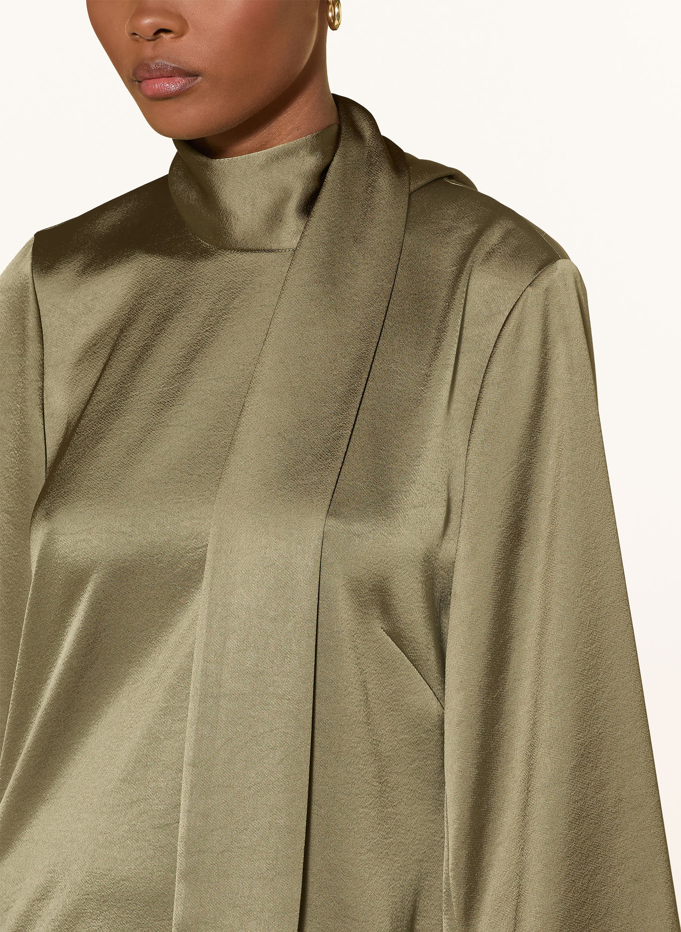 RIANI Satinkleid mit Schluppe: OLIV
