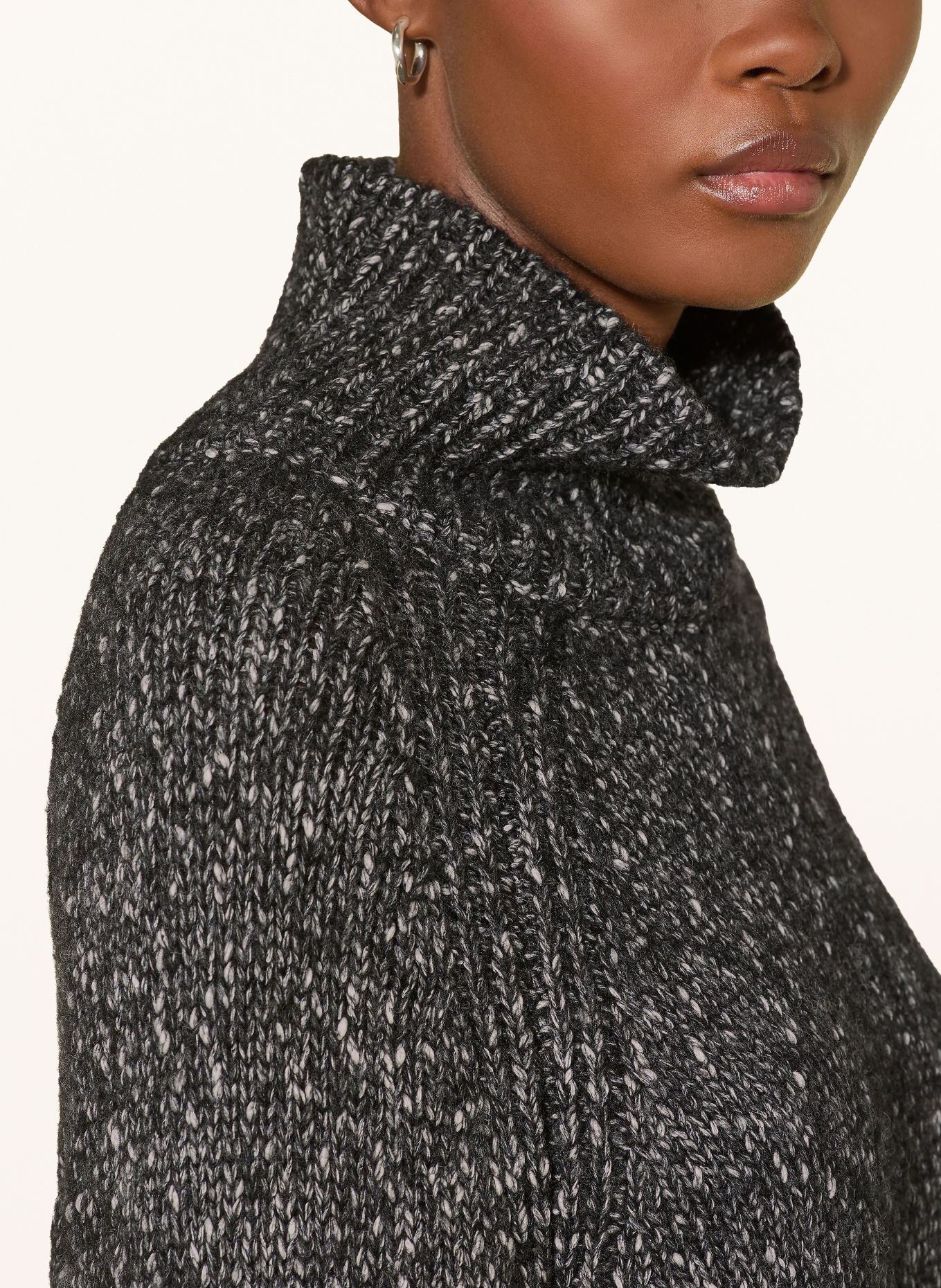 RIANI Rollkragenpullover: SCHWARZ / GRAU / WEISS