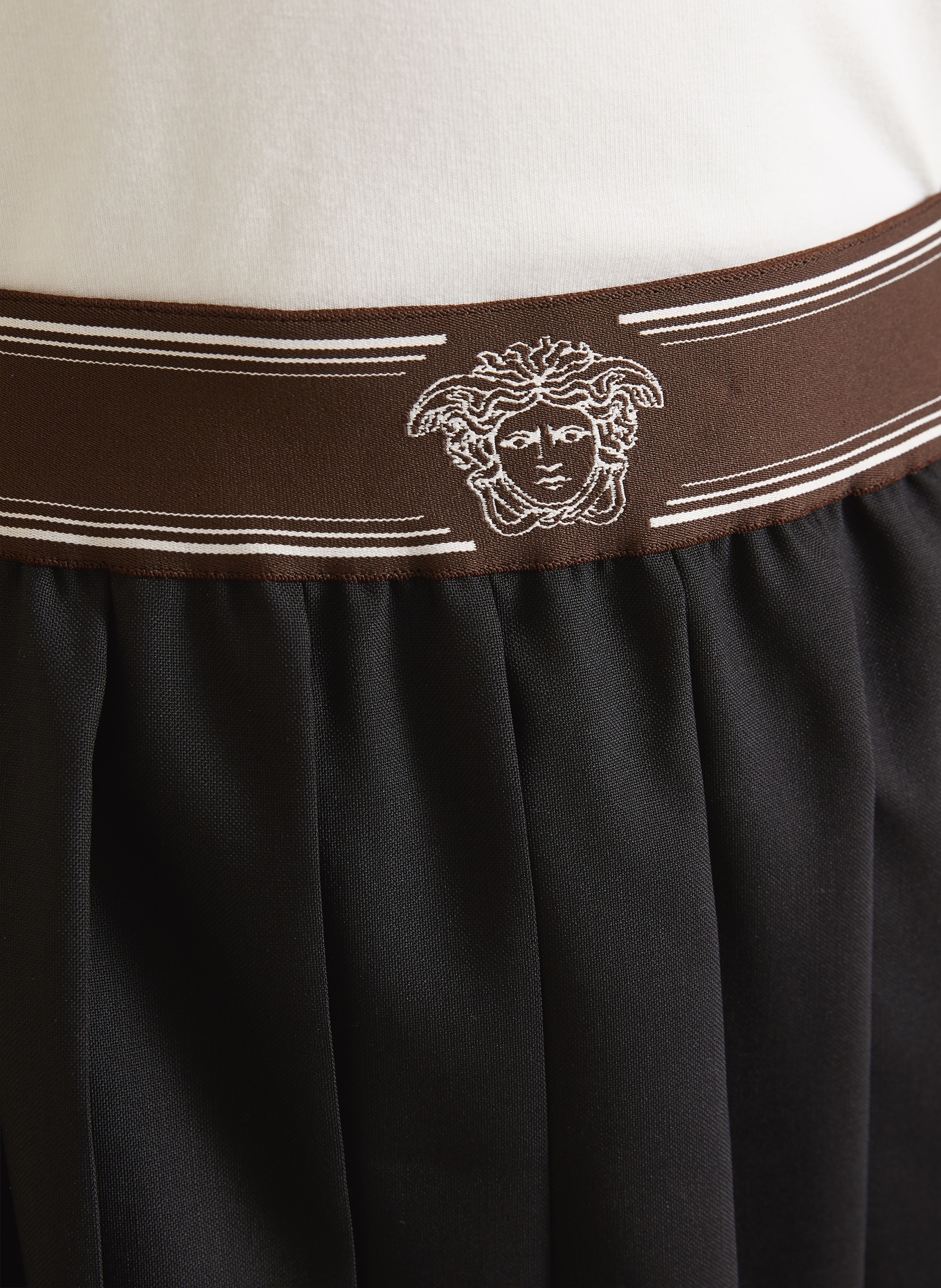 VERSACE Faltenrock: SCHWARZ / BRAUN / WEISS