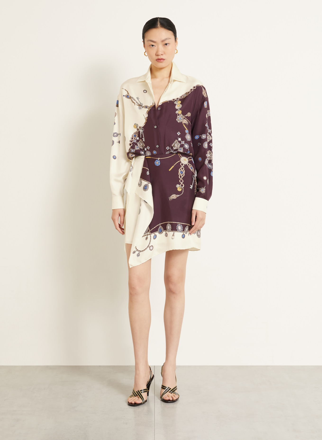 VERSACE Chemisier en soie: LILAS FONCÉ / OR / BLANC