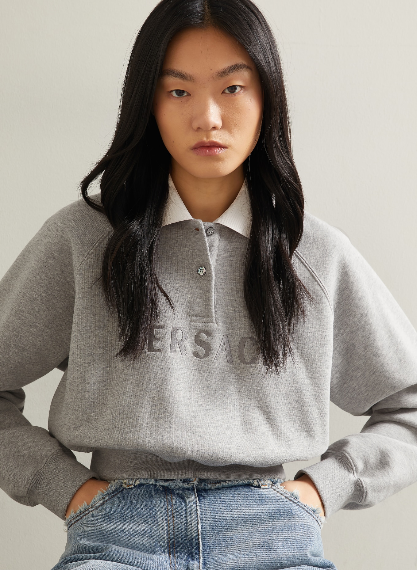 VERSACE Sweatshirt: GRIJS / ECRU / ROOD