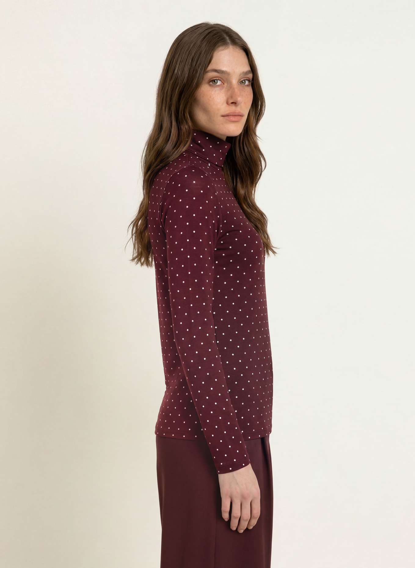 MAJESTIC FILATURES Rollkragenshirt: DUNKELROT / WEISS