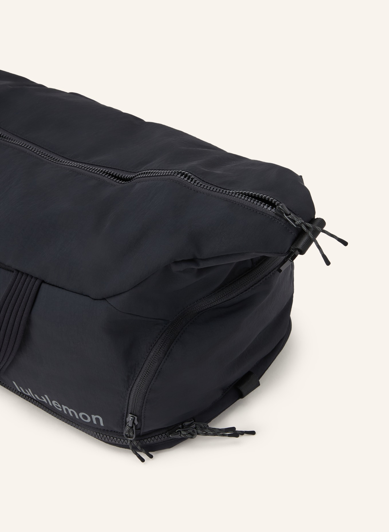 lululemon Sports bag: BLACK / GRAY