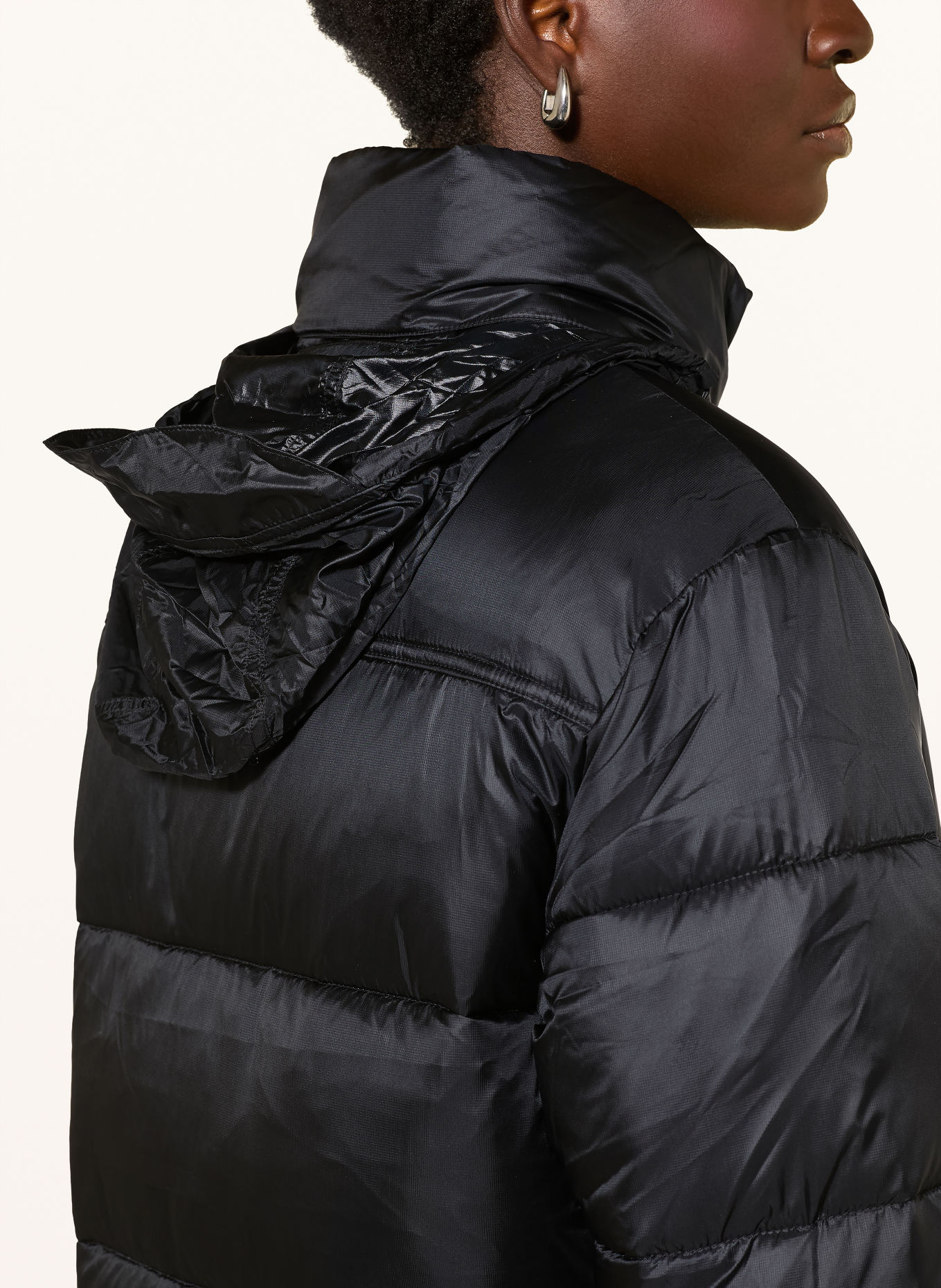 TOMMY JEANS Steppmantel: SCHWARZ