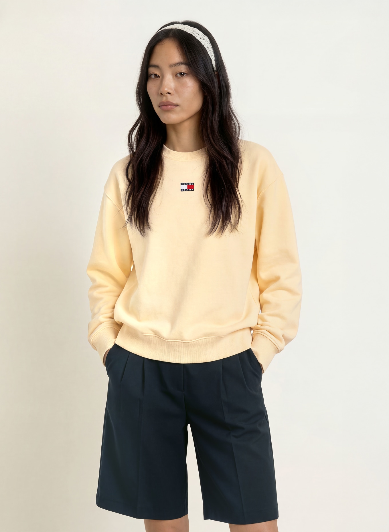 TOMMY JEANS Sweatshirt: LIGHT YELLOW
