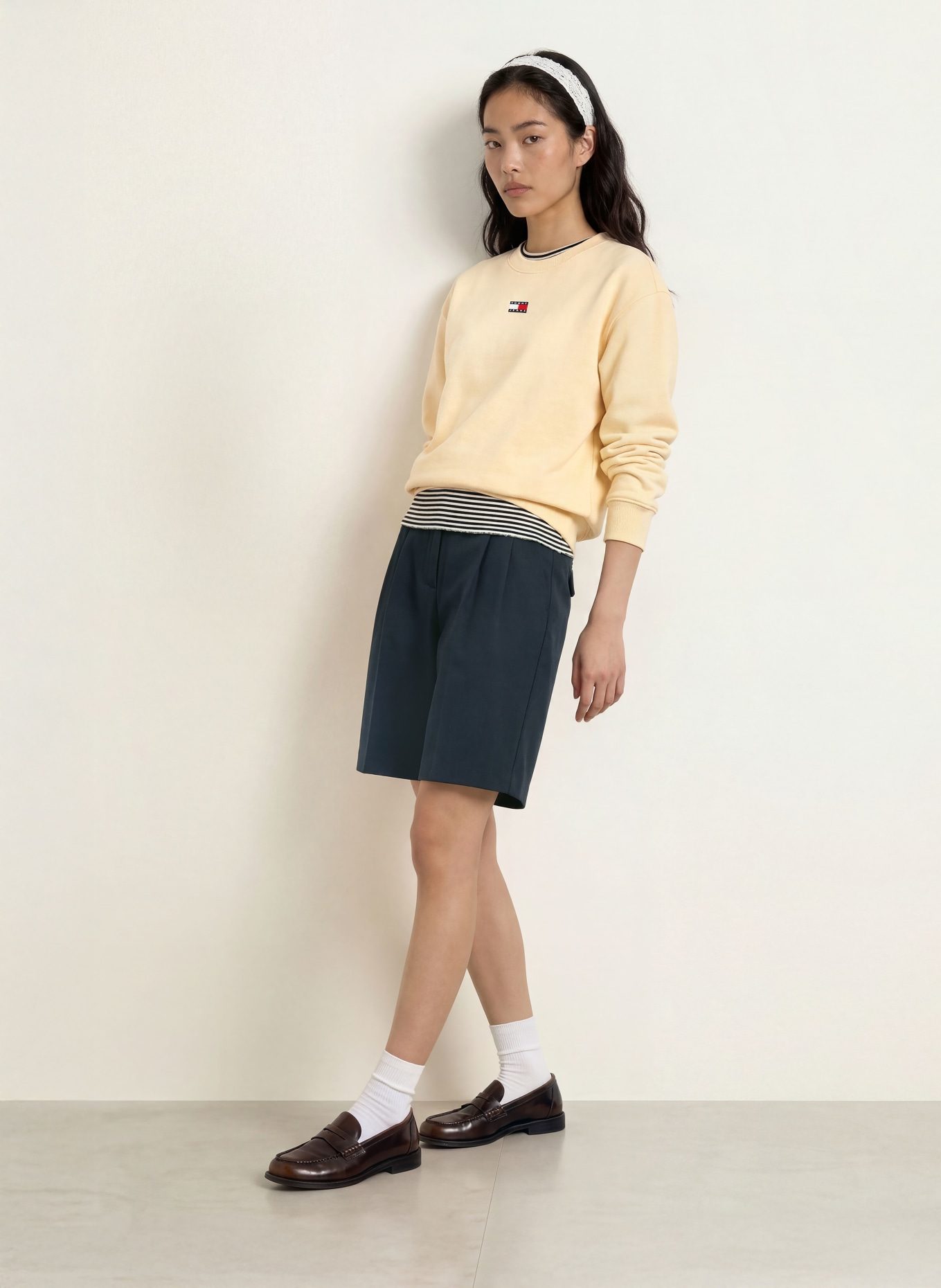 TOMMY JEANS Sweatshirt: LIGHT YELLOW