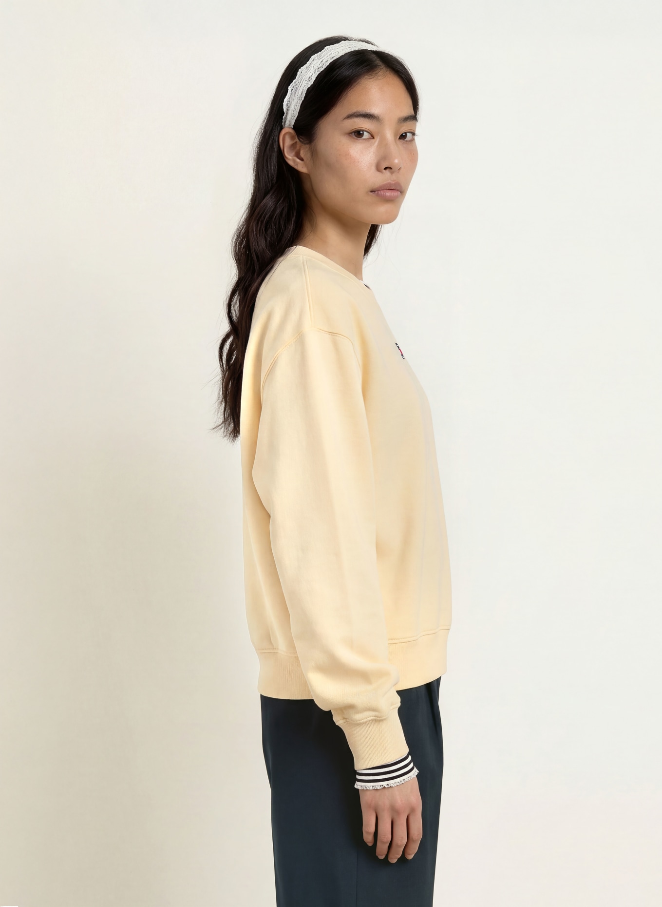 TOMMY JEANS Sweatshirt: LIGHT YELLOW