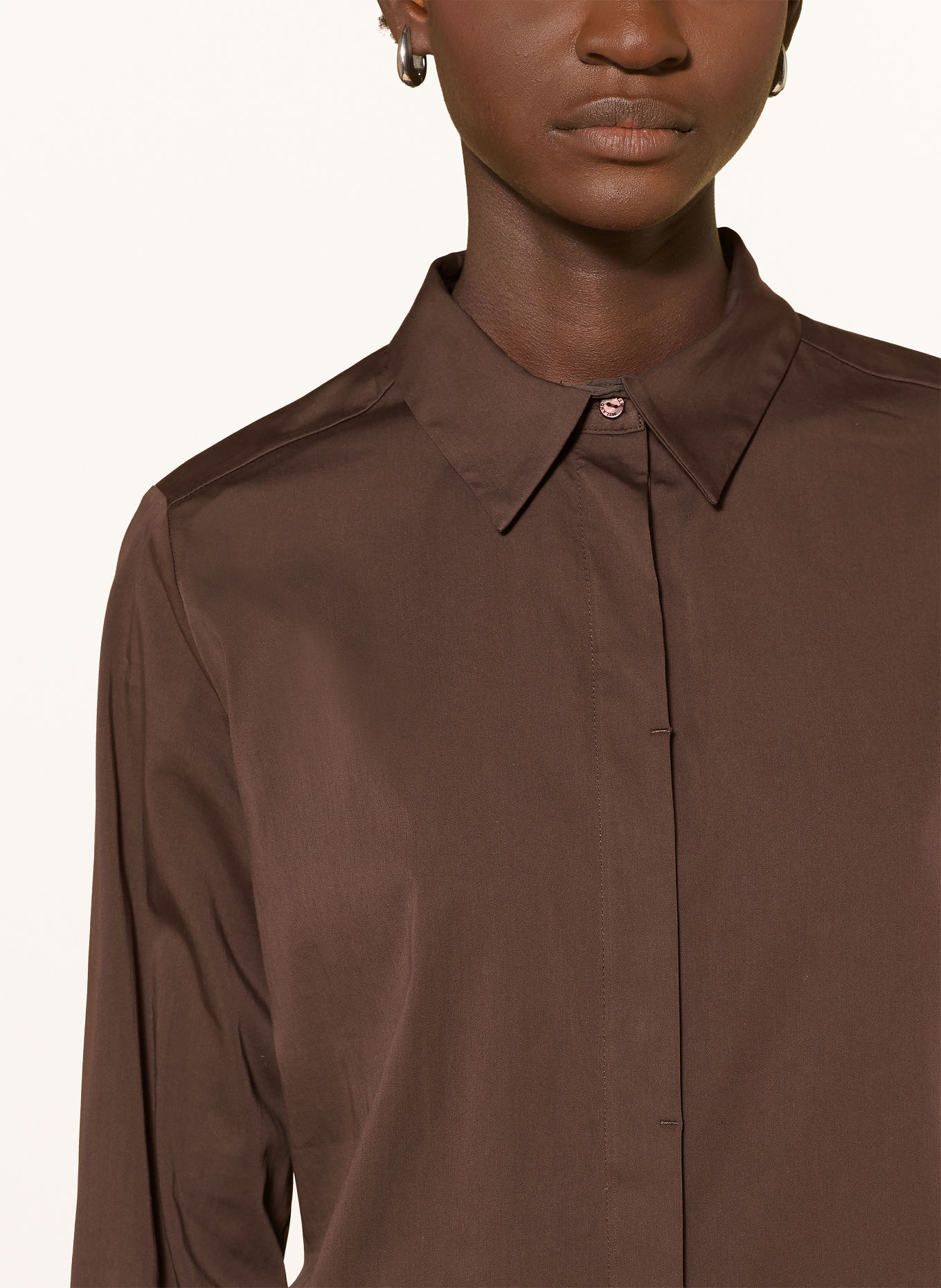 MILANO ITALY Skjortebluse med blonder: MØRKEBRUN