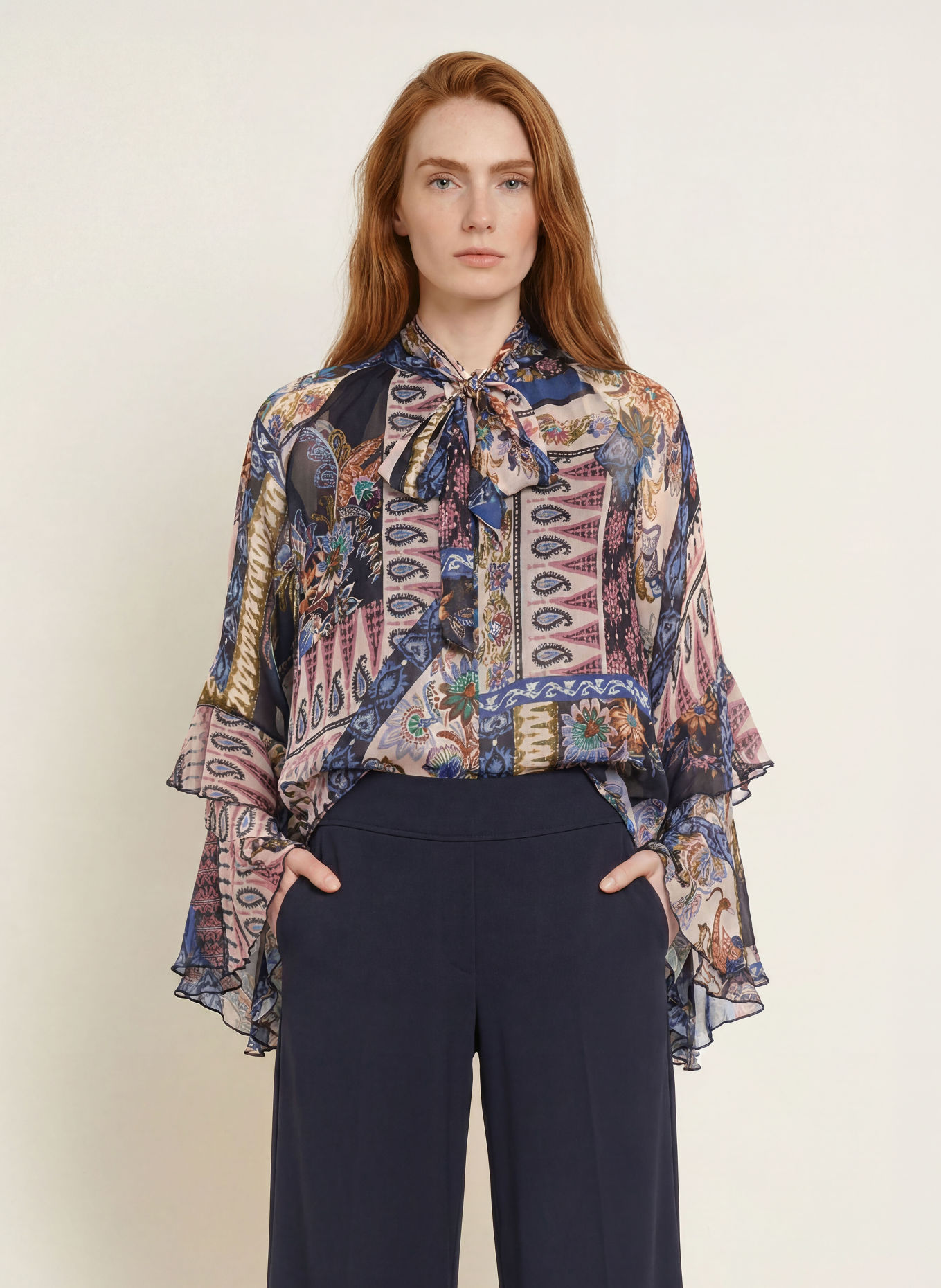 MILANO ITALY Schluppenbluse mit Volants: DUNKELBLAU / ALTROSA / BEIGE